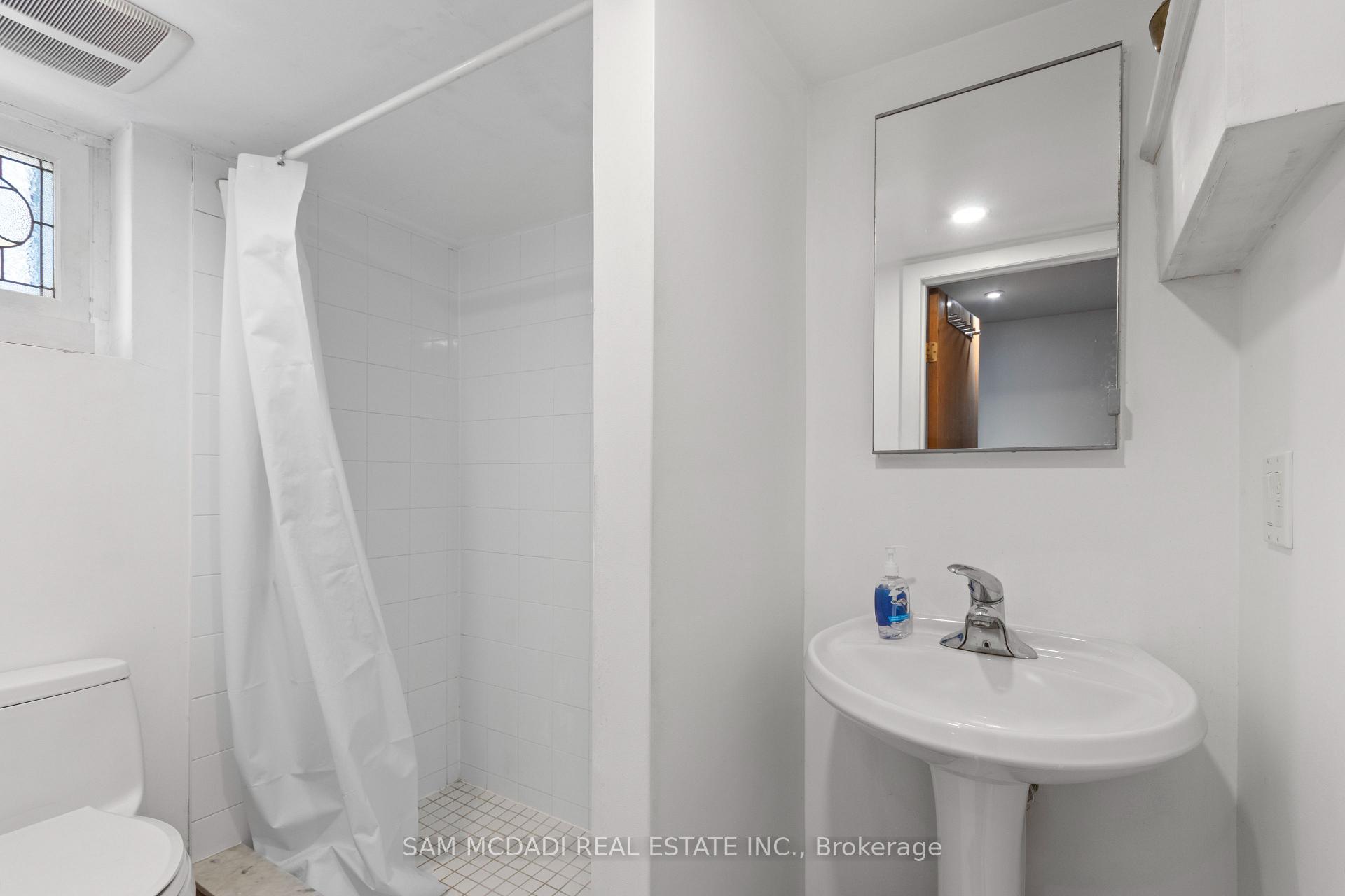 Photo 23 of 1088 Cherriebell Road, Mississauga, Lakeview — HOMEH