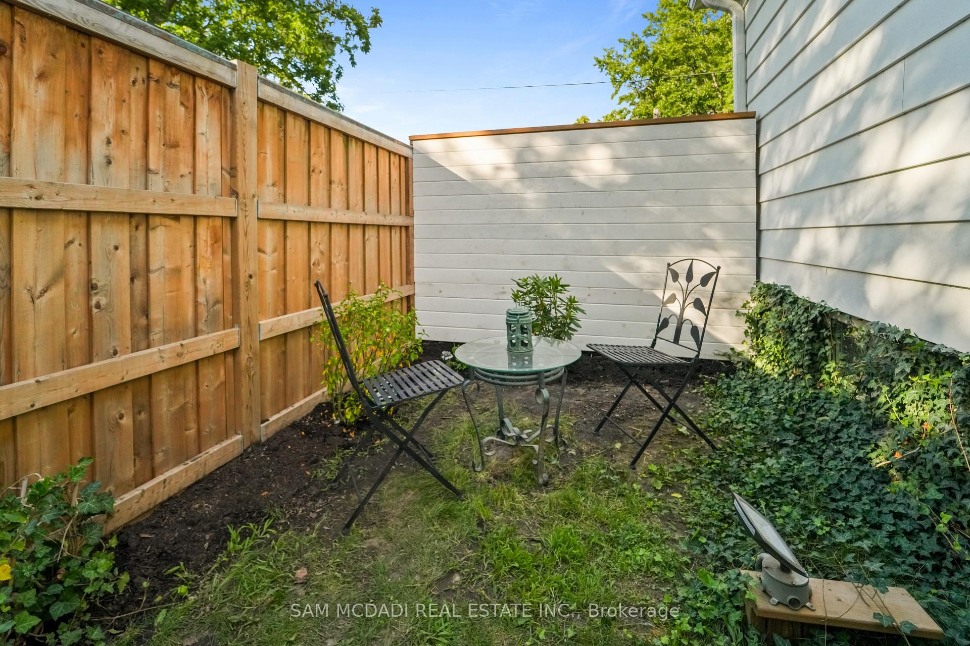 Photo 31 of 1088 Cherriebell Road, Mississauga, Lakeview — HOMEH