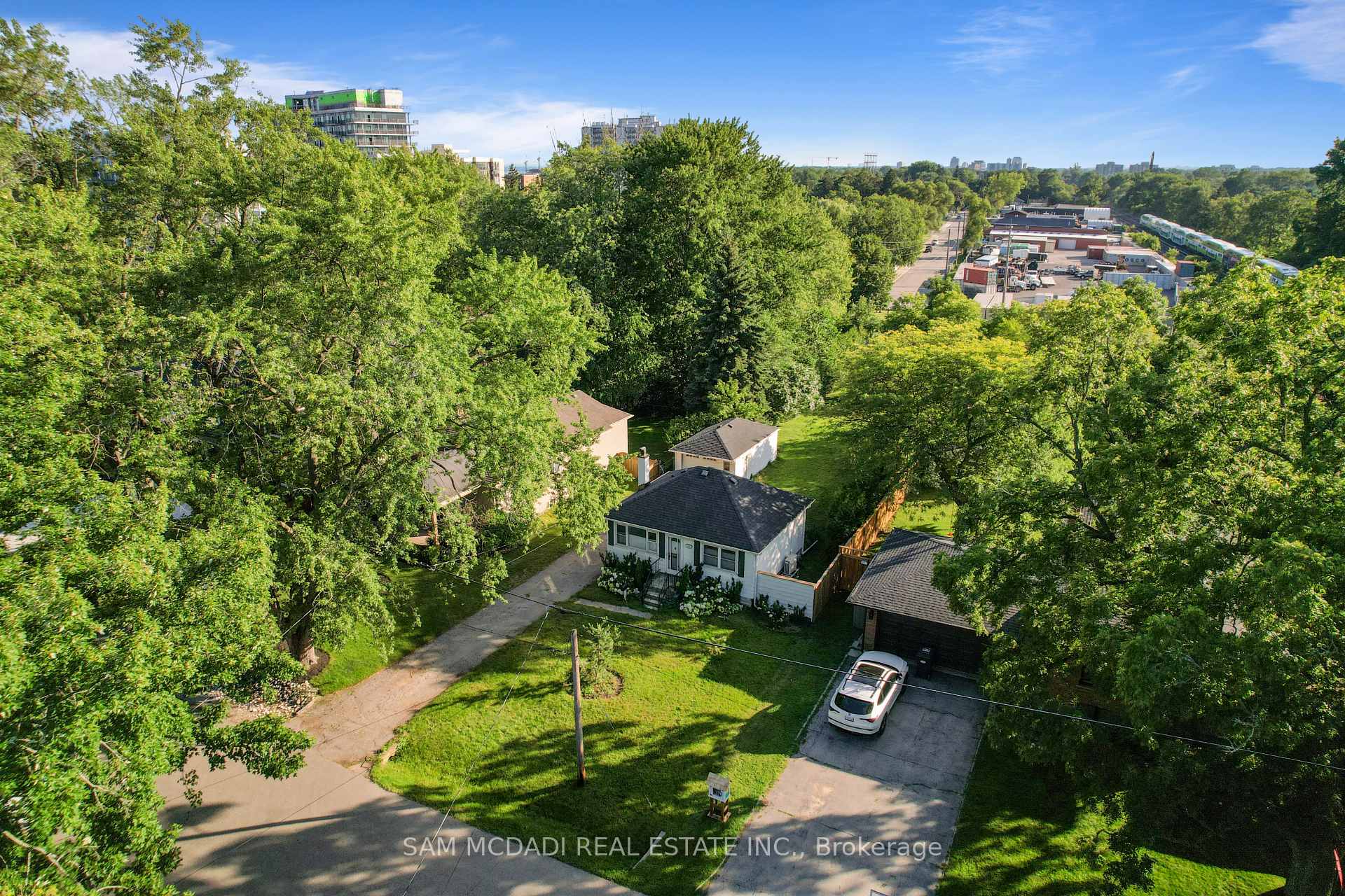 Photo 40 of 1088 Cherriebell Road, Mississauga, Lakeview — HOMEH