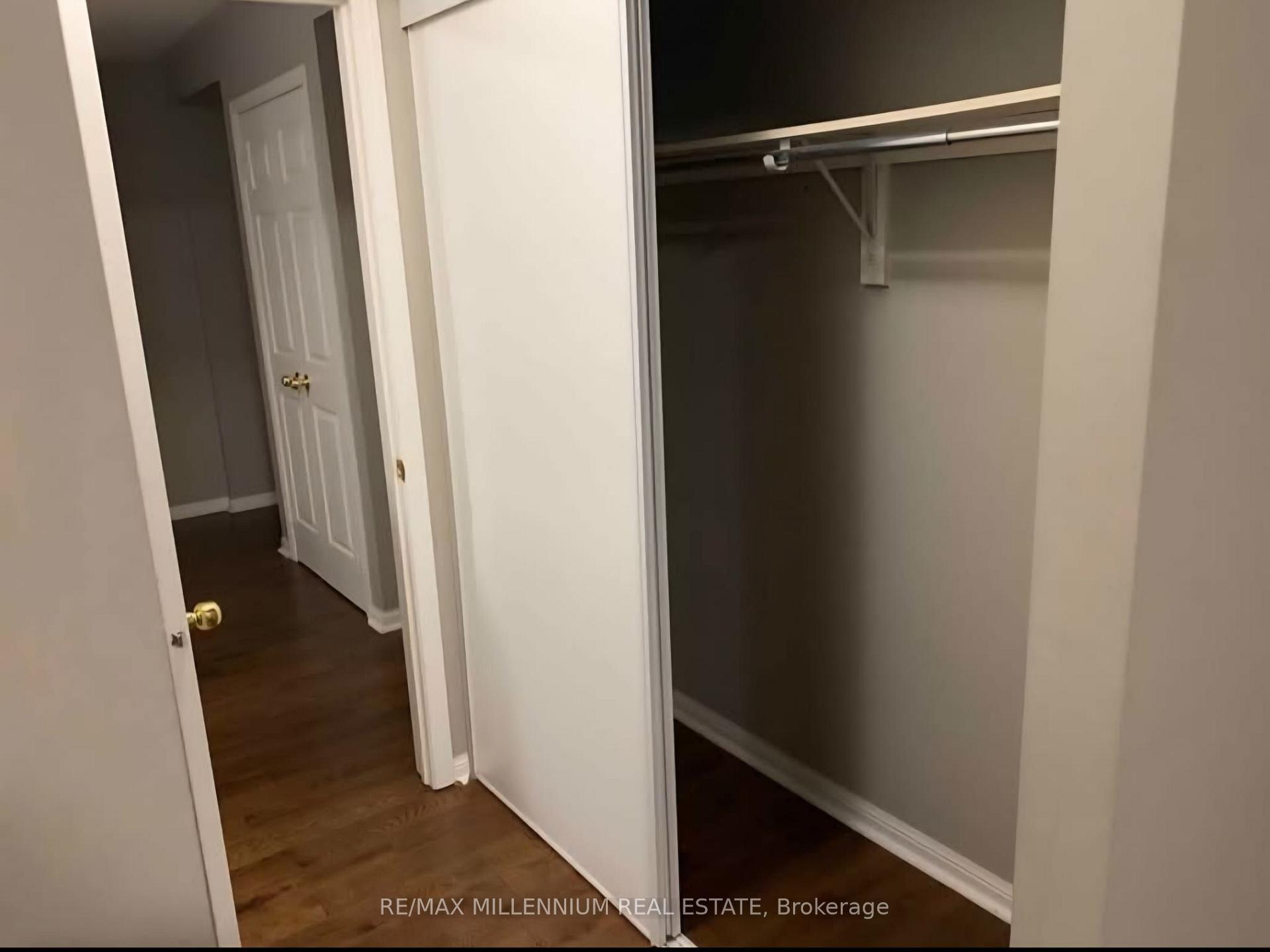 Photo 25 of 31 Ponymeadow Way, Brampton, Credit Valley — HOMEH