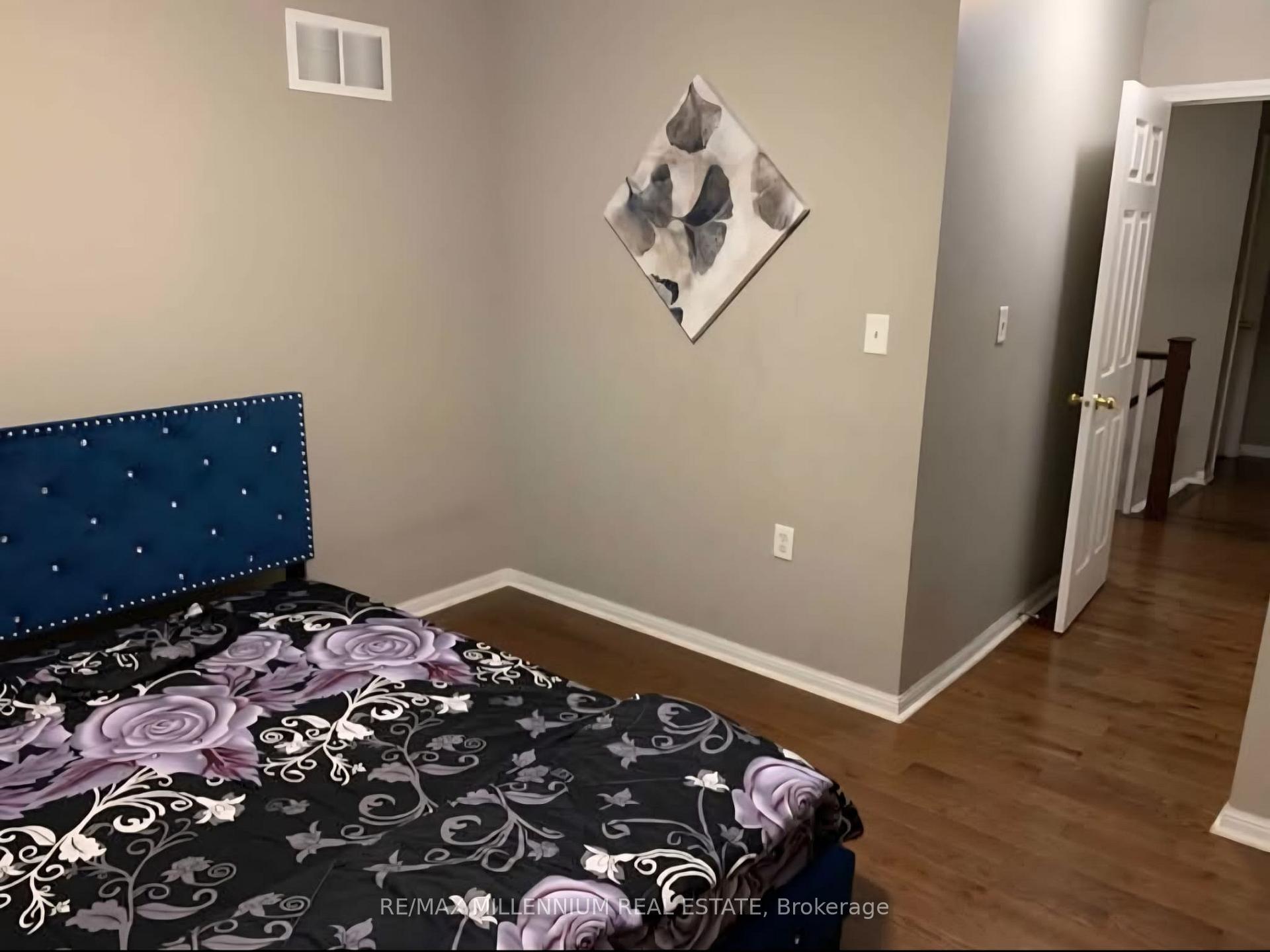Photo 26 of 31 Ponymeadow Way, Brampton, Credit Valley — HOMEH