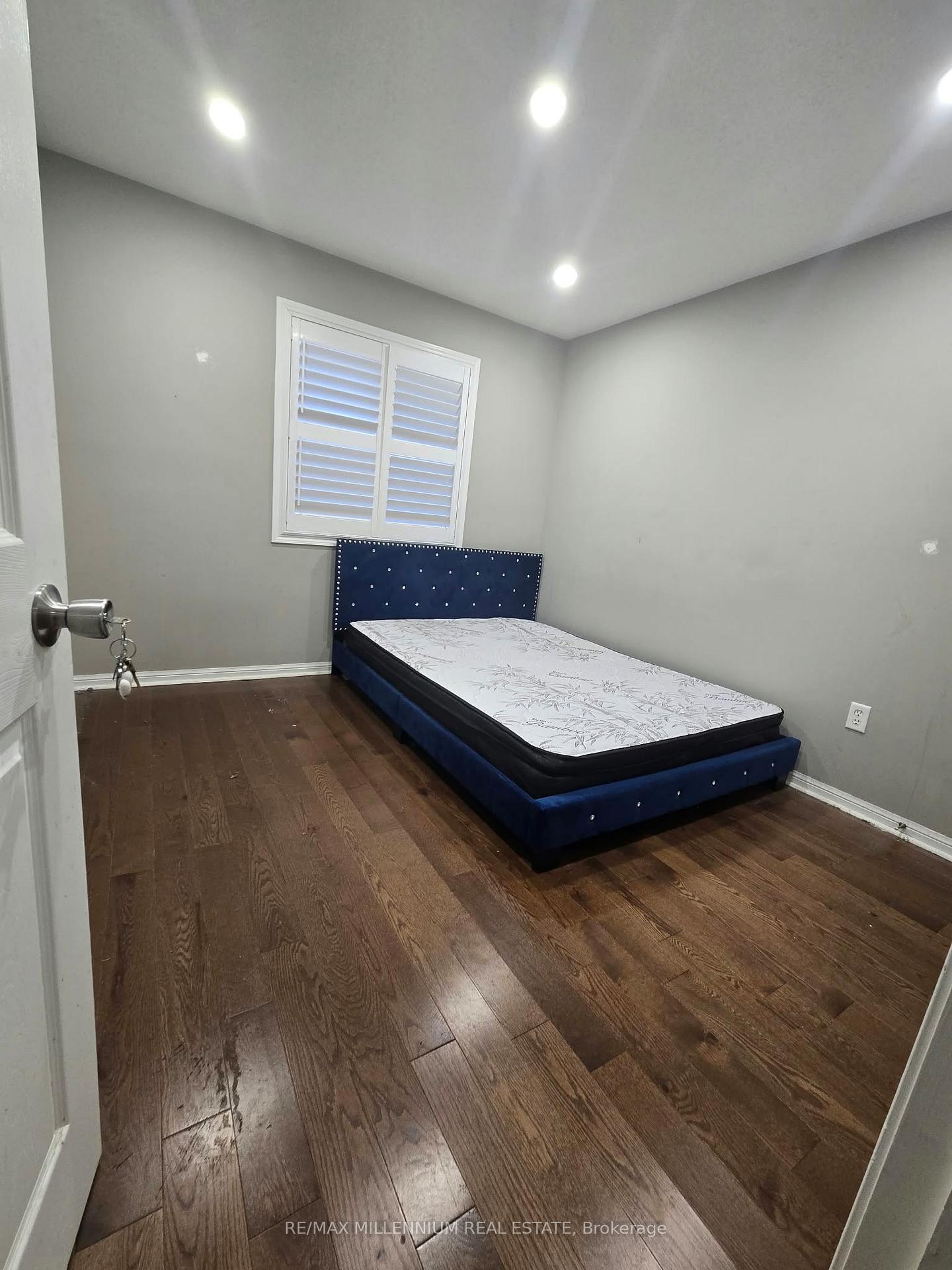 Photo 29 of 31 Ponymeadow Way, Brampton, Credit Valley — HOMEH
