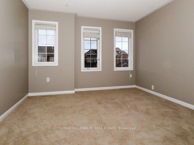 Photo 33 of 31 Ponymeadow Way, Brampton, Credit Valley — HOMEH