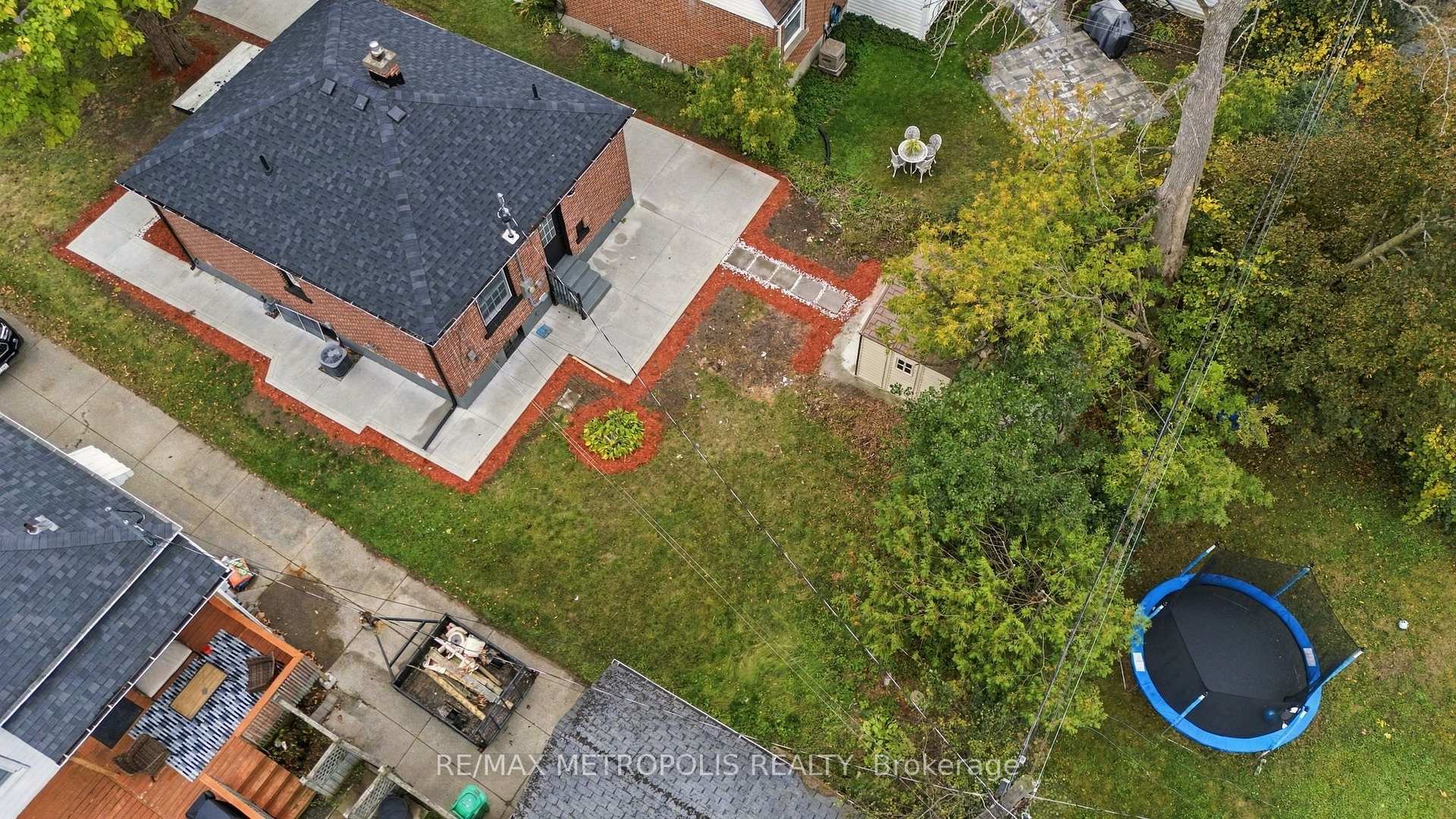 Photo 37 of 488 Mckellar Street, Peterborough, Otonabee Ward 1 — HOMEH