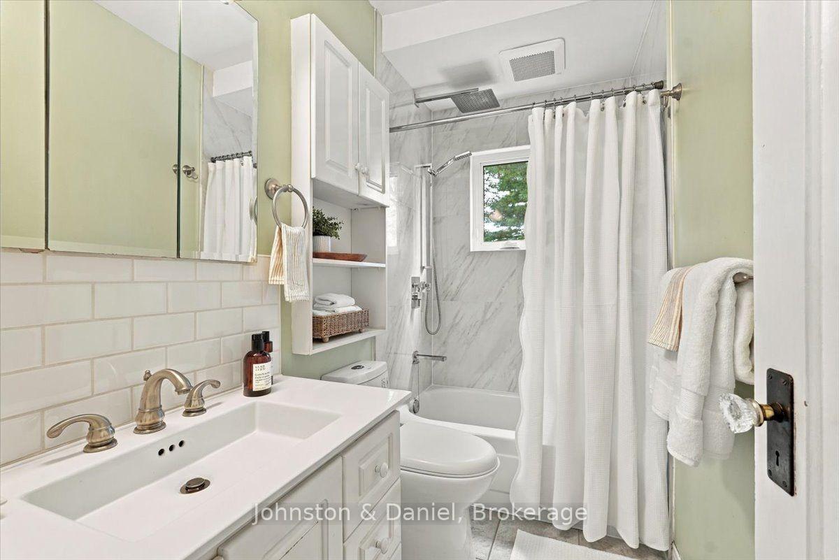 Photo 25 of 118 Merrill Avenue E, Toronto, Woodbine Corridor — HOMEH