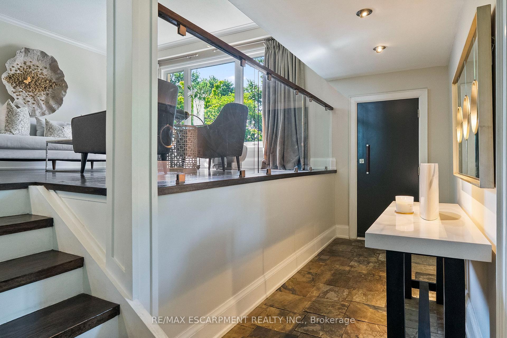 Photo 10 of 175 Mohawk Road, Oakville, Bronte — HOMEH