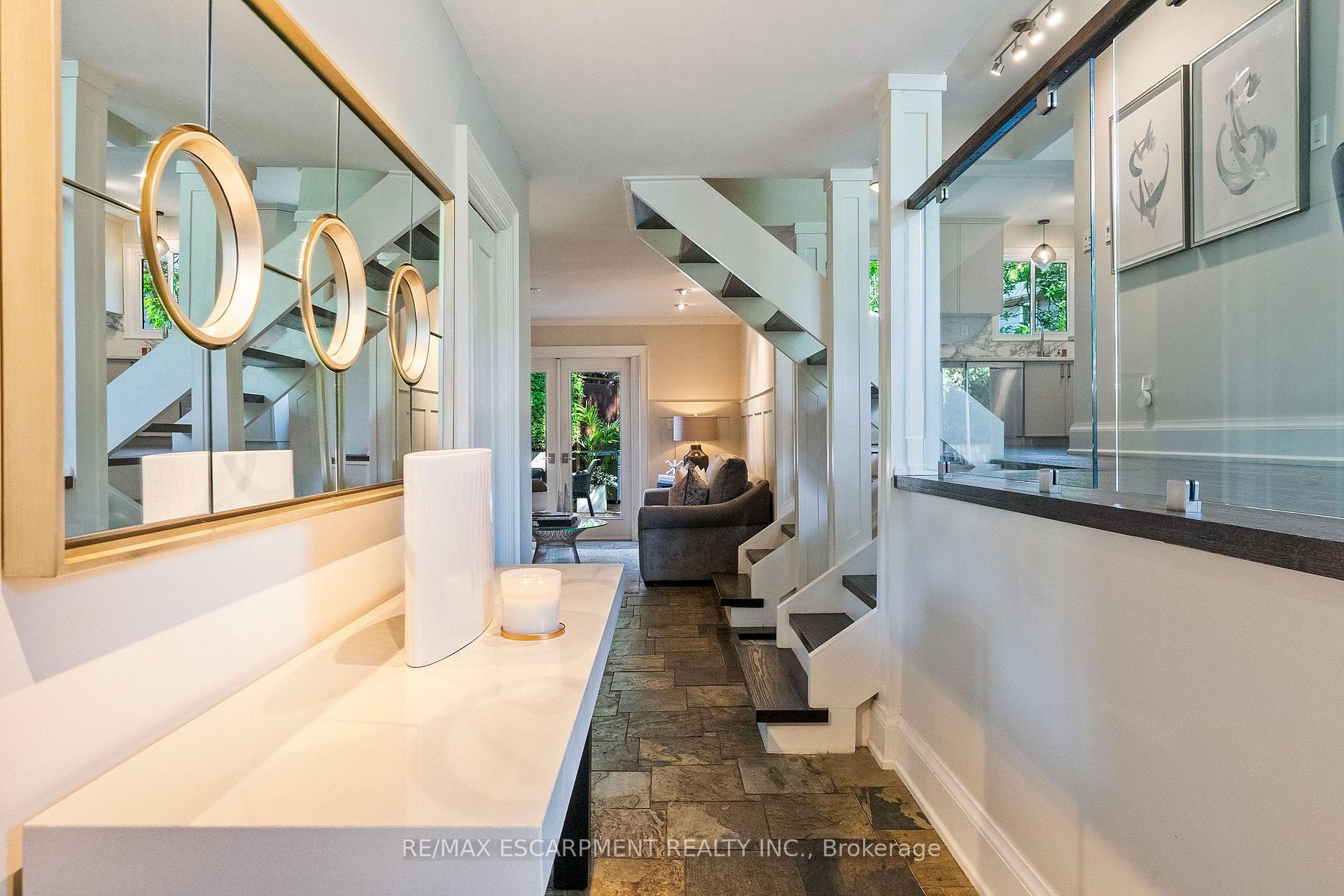 Photo 11 of 175 Mohawk Road, Oakville, Bronte — HOMEH