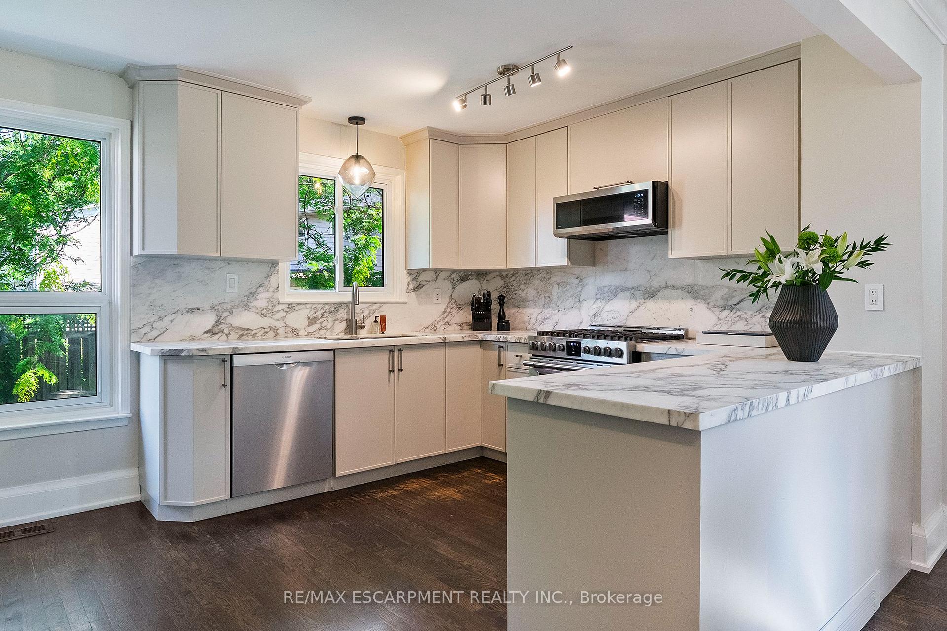 Photo 22 of 175 Mohawk Road, Oakville, Bronte — HOMEH