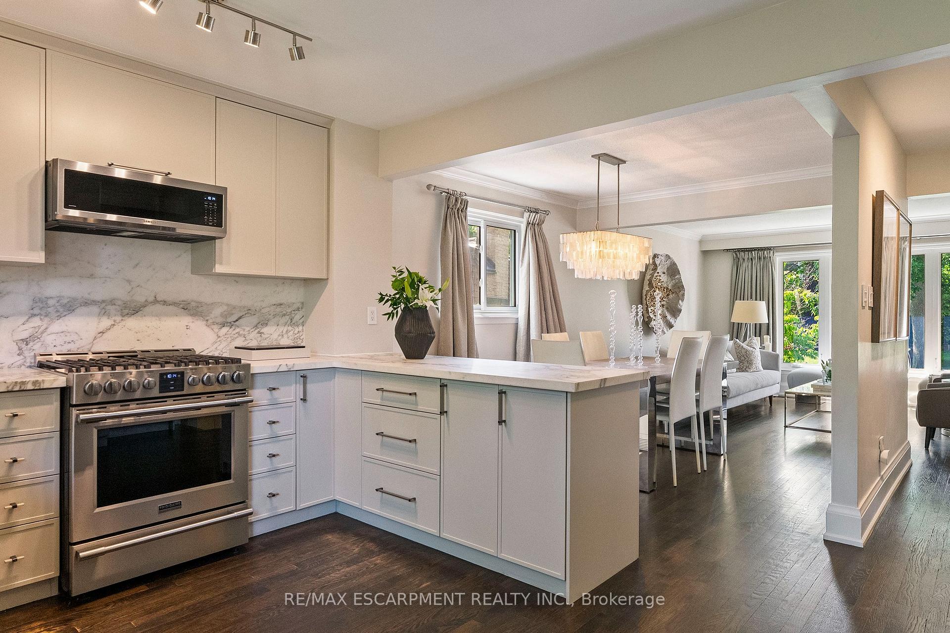 Photo 23 of 175 Mohawk Road, Oakville, Bronte — HOMEH