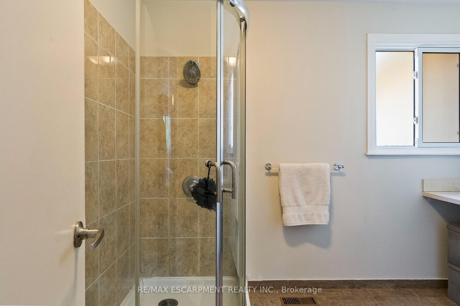 Photo 26 of 175 Mohawk Road, Oakville, Bronte — HOMEH