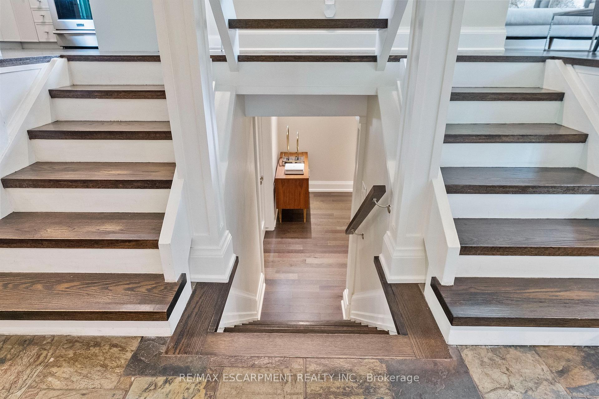 Photo 30 of 175 Mohawk Road, Oakville, Bronte — HOMEH