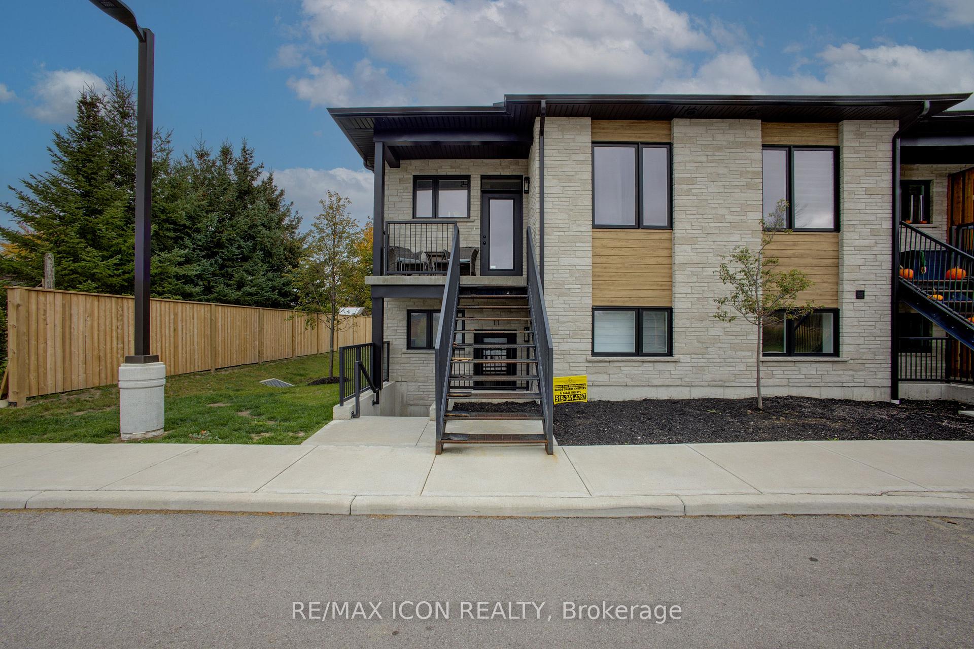 Photo of Unit 5, 440 King Street E