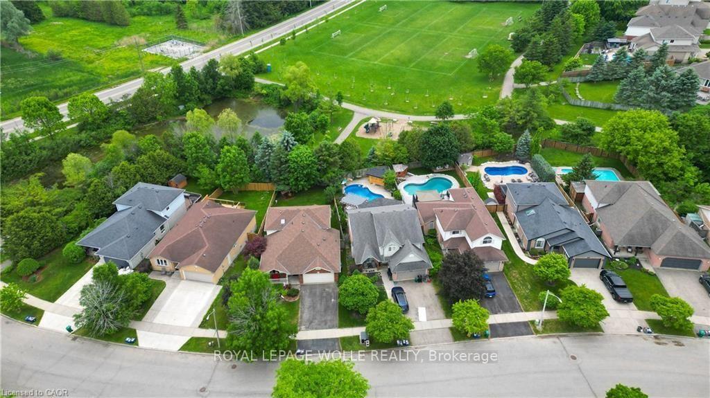 Photo 6 of 599 Coldstream Drive, Waterloo, Conservation Meadows — HOMEH