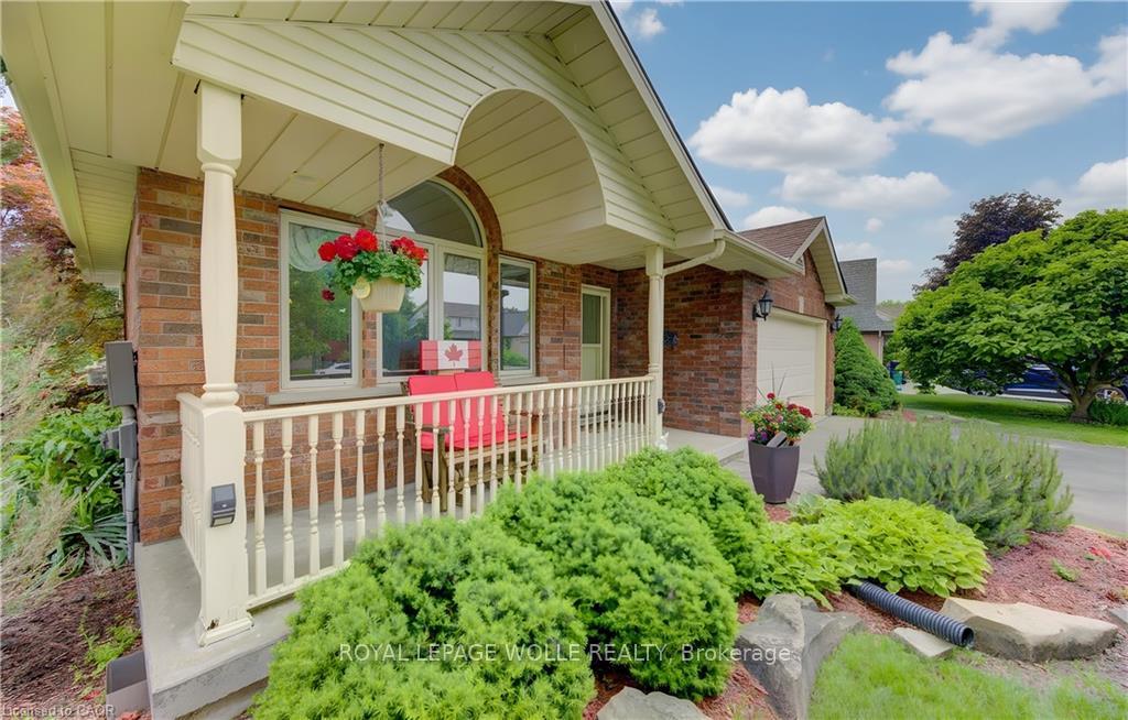 Photo 7 of 599 Coldstream Drive, Waterloo, Conservation Meadows — HOMEH