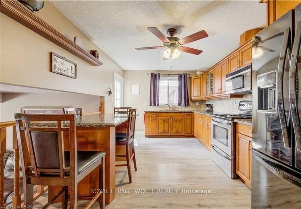 Photo 14 of 599 Coldstream Drive, Waterloo, Conservation Meadows — HOMEH