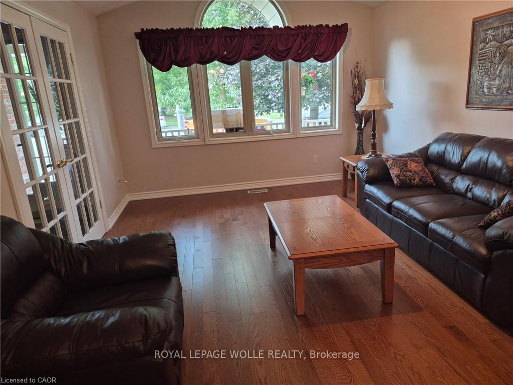 Photo 17 of 599 Coldstream Drive, Waterloo, Conservation Meadows — HOMEH