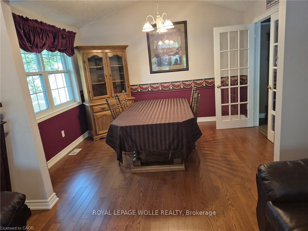Photo 20 of 599 Coldstream Drive, Waterloo, Conservation Meadows — HOMEH