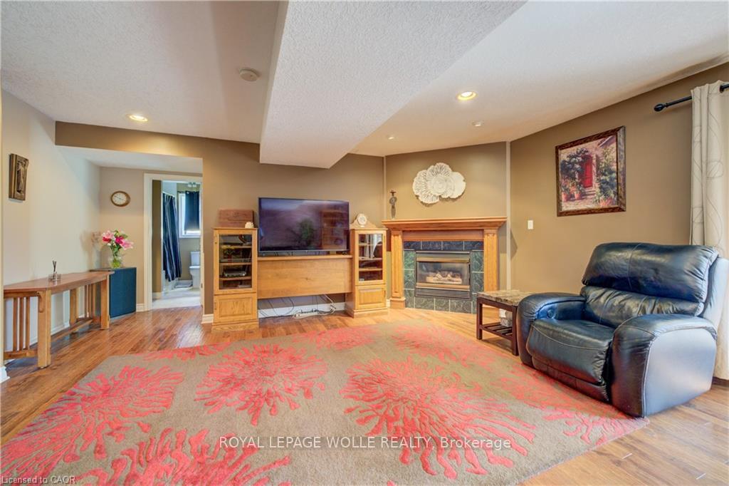Photo 27 of 599 Coldstream Drive, Waterloo, Conservation Meadows — HOMEH