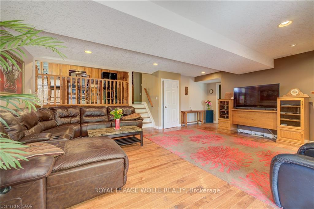 Photo 30 of 599 Coldstream Drive, Waterloo, Conservation Meadows — HOMEH