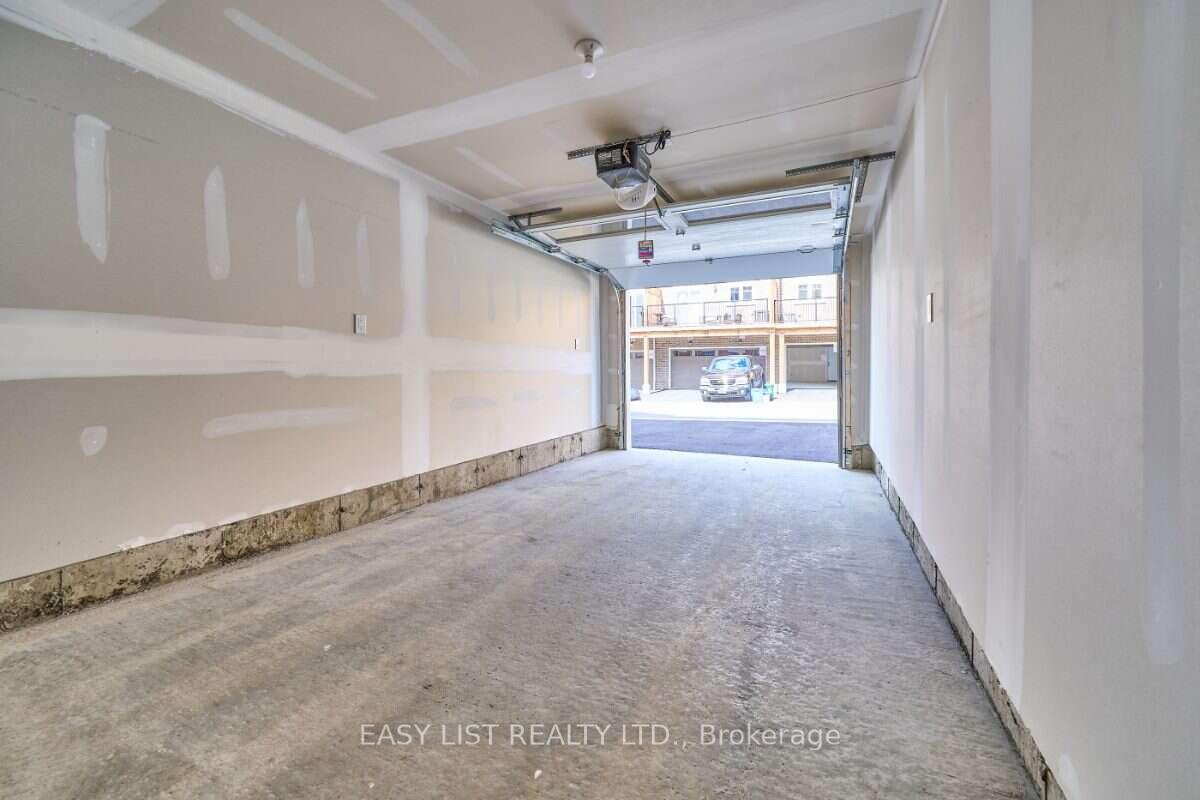 Photo 9 of 27 Nady Lane, Clarington, Newcastle — HOMEH