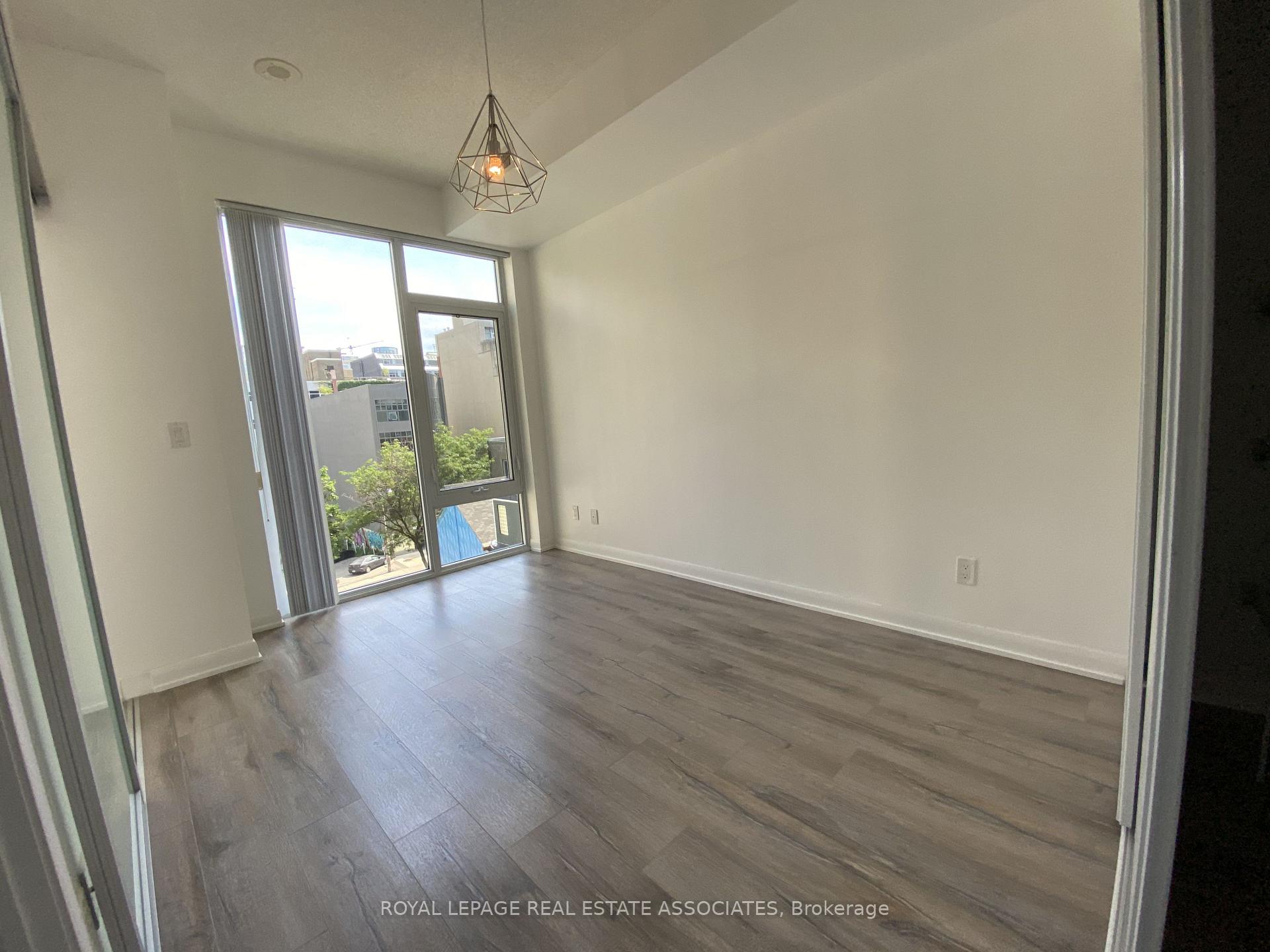Photo 5 of Unit 405, 435 Richmond Street W, Toronto, Waterfront Communities — HOMEH
