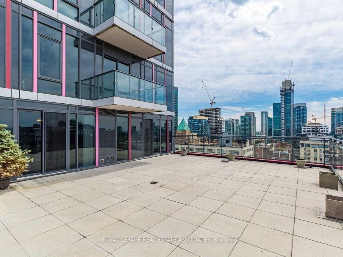 Photo 13 of Unit 405, 435 Richmond Street W, Toronto, Waterfront Communities — HOMEH