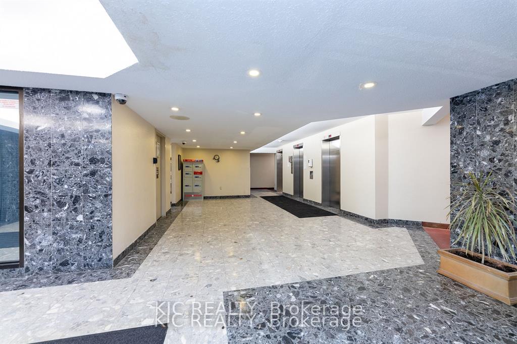 Photo 4 of Unit 1507, 238 Albion Road, Etobicoke, Elms-Old Rexdale — HOMEH