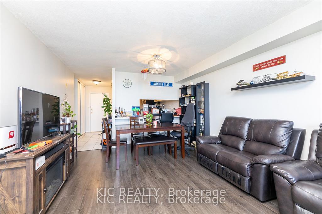 Photo 7 of Unit 1507, 238 Albion Road, Etobicoke, Elms-Old Rexdale — HOMEH