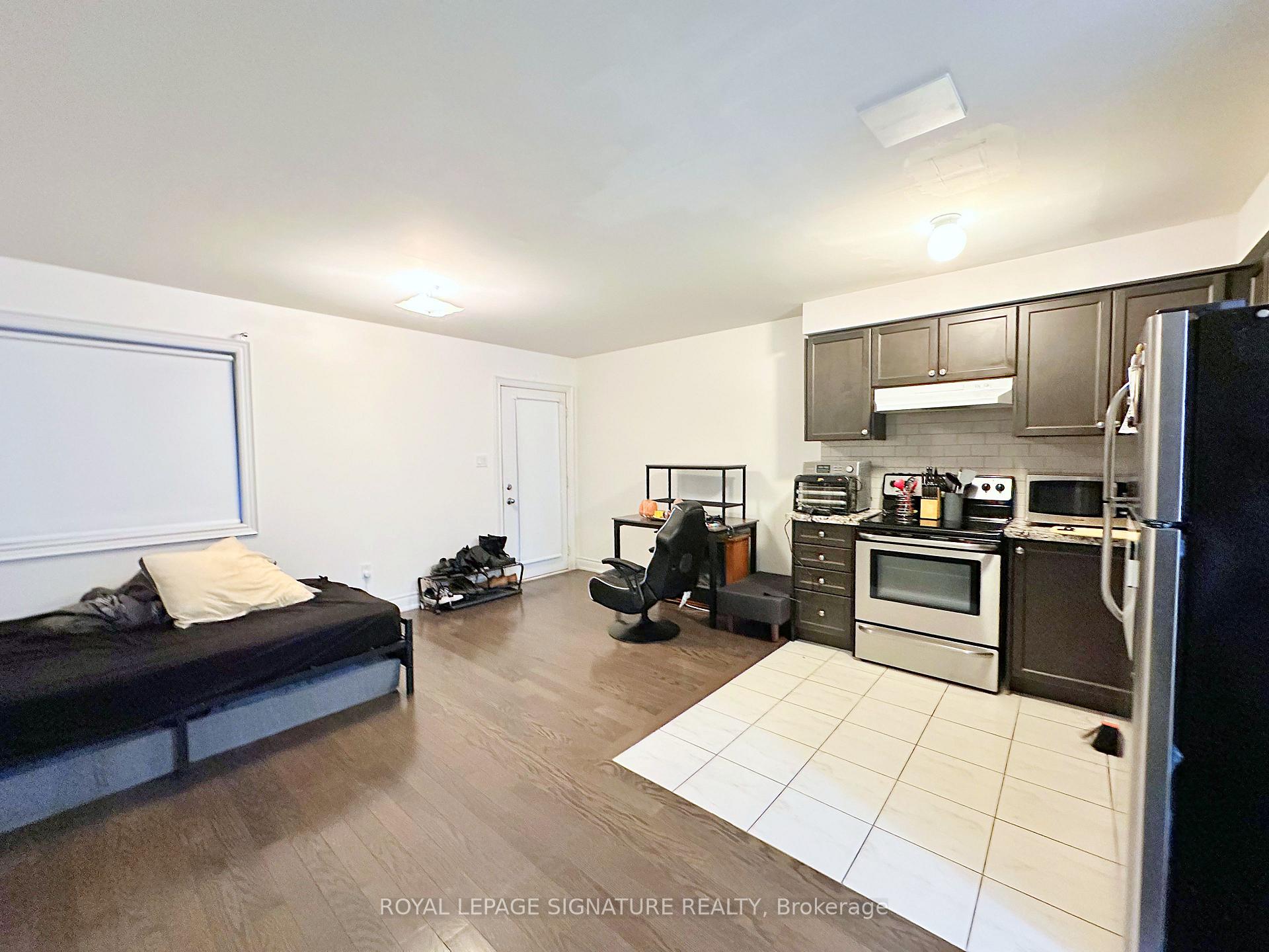 Photo 2 of Unit Main, 62 Beaver Avenue, Toronto, Dovercourt-Wallace Emerson-Junction — HOMEH