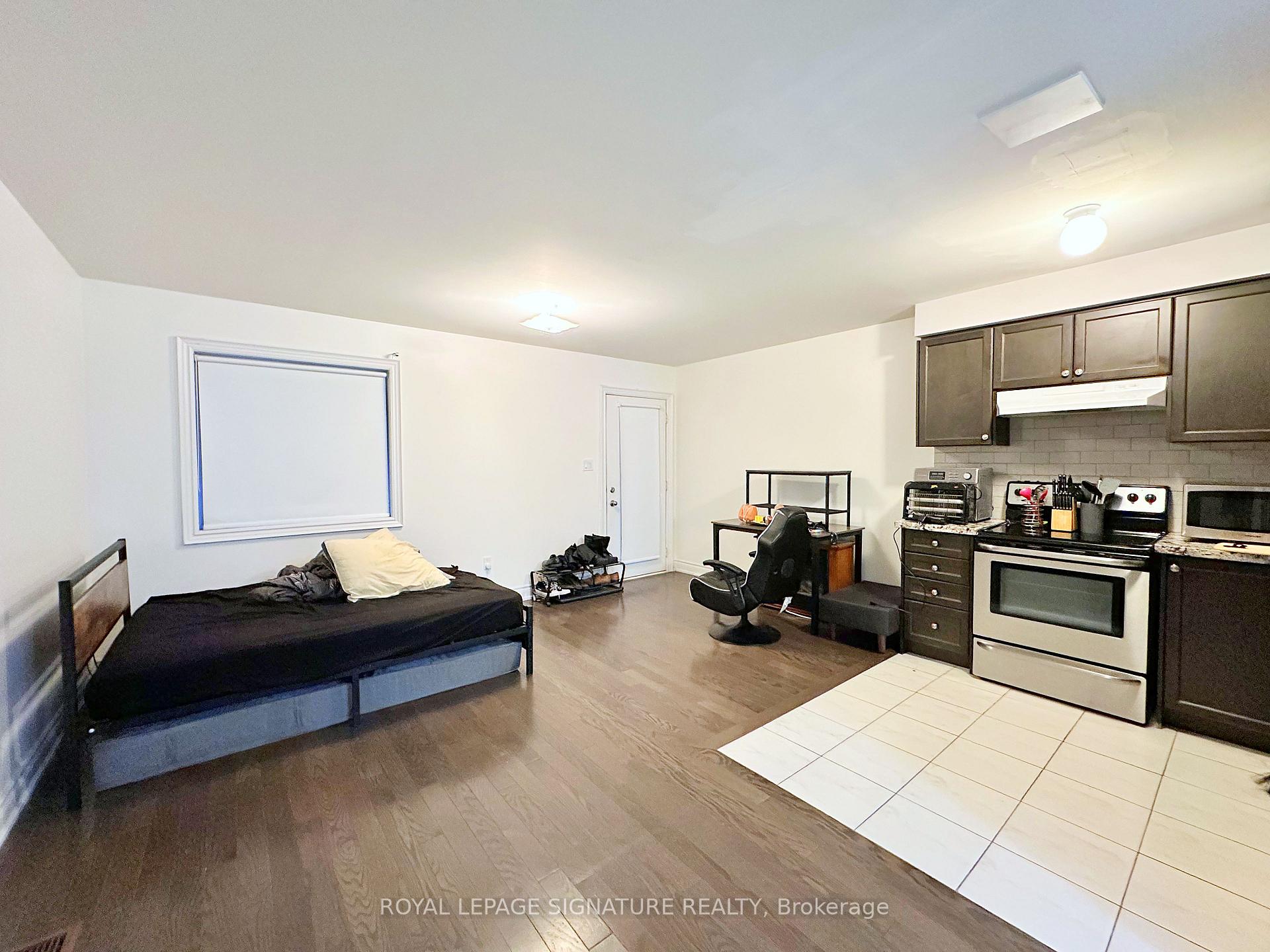 Photo 3 of Unit Main, 62 Beaver Avenue, Toronto, Dovercourt-Wallace Emerson-Junction — HOMEH
