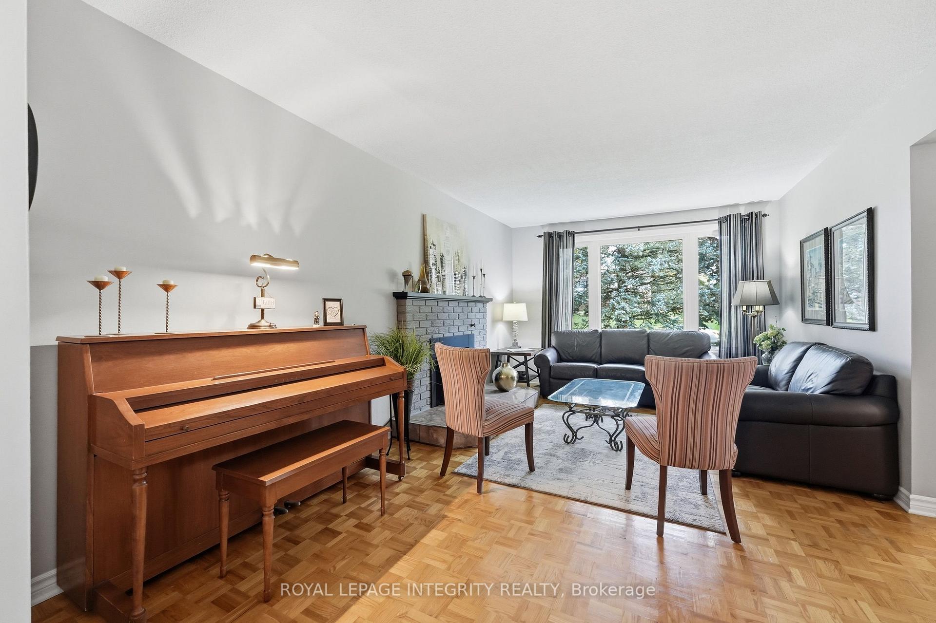 Photo 10 of 6556 Michelangelo Court, Ottawa, North Gower — HOMEH