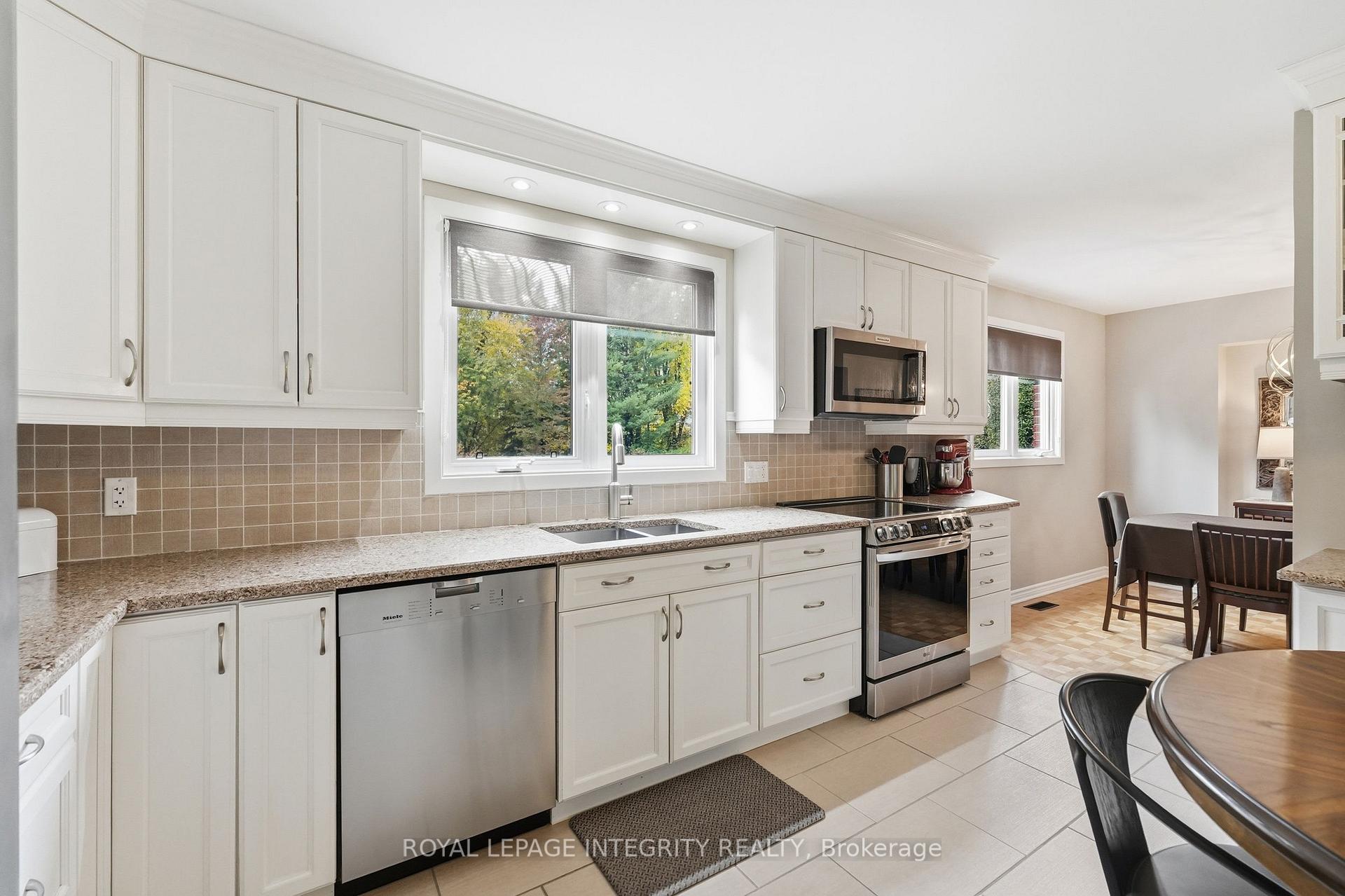 Photo 16 of 6556 Michelangelo Court, Ottawa, North Gower — HOMEH