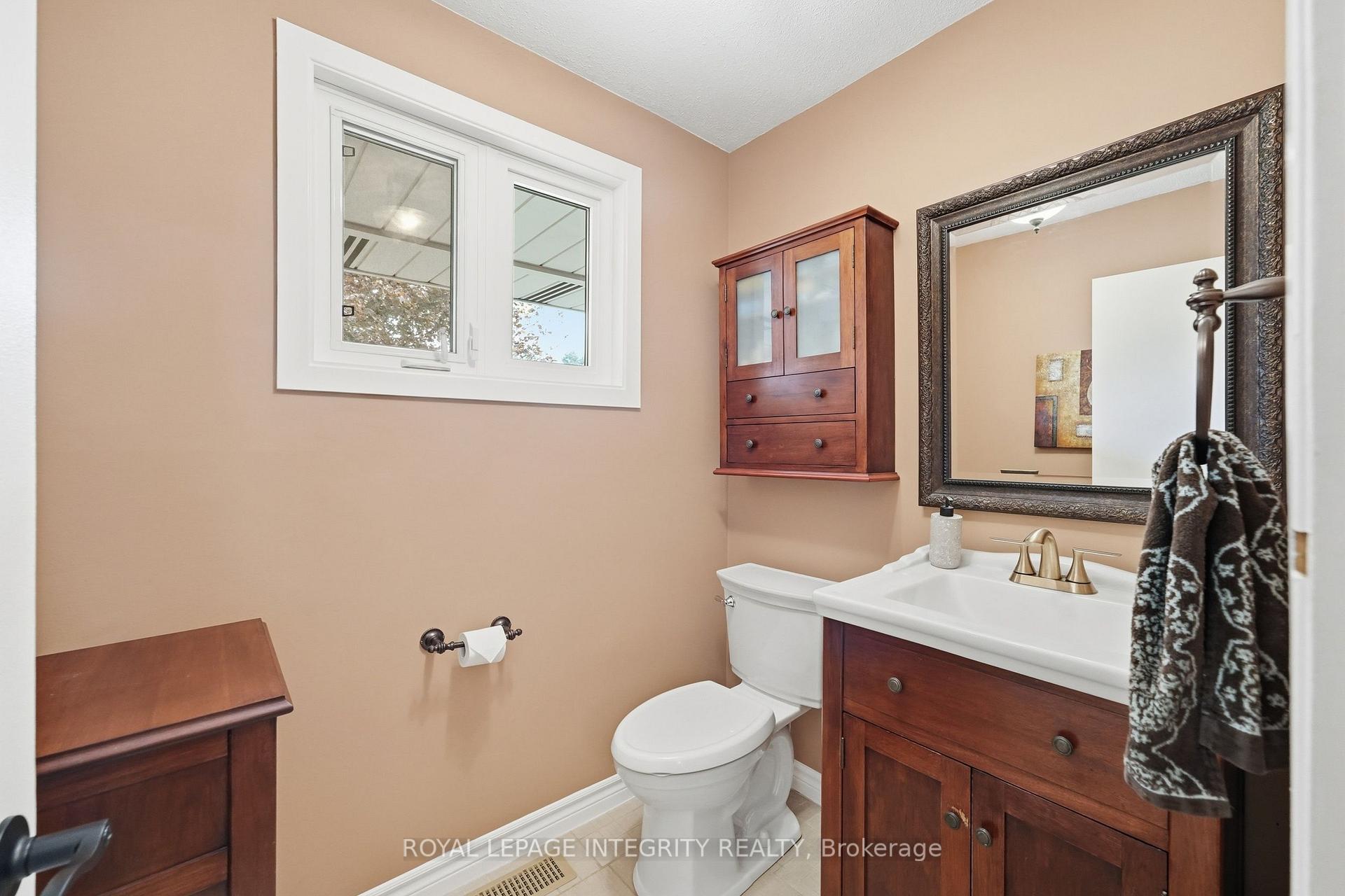Photo 21 of 6556 Michelangelo Court, Ottawa, North Gower — HOMEH