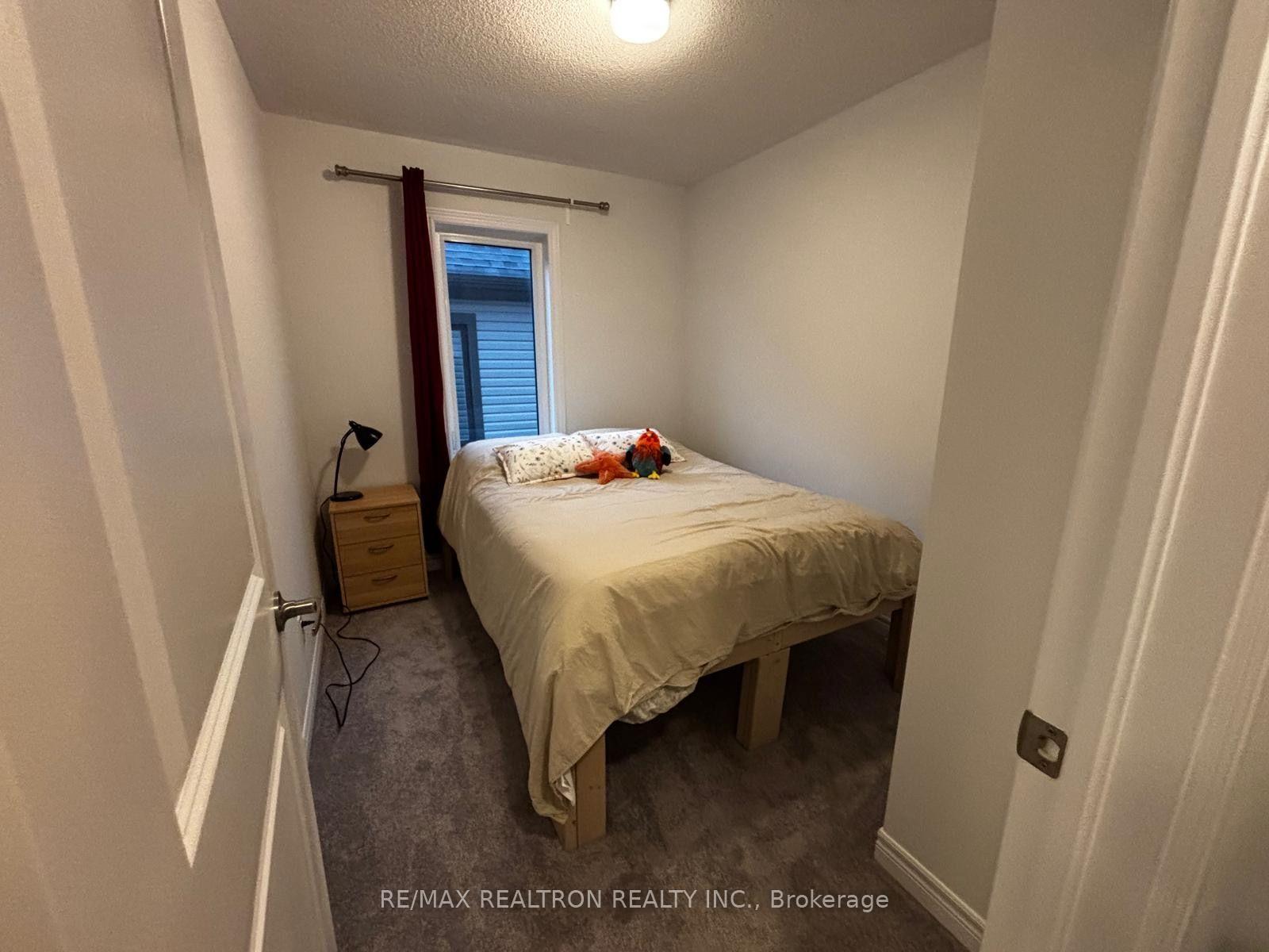 Photo 5 of 2031 Cameron Lott Crescent, Oshawa, Kedron — HOMEH