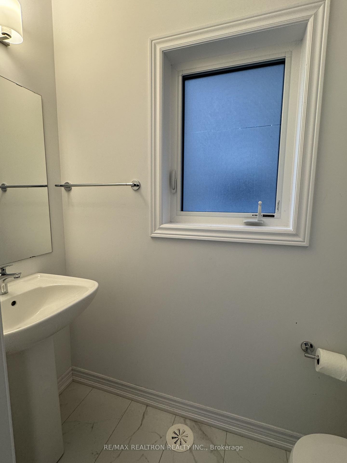 Photo 6 of 2031 Cameron Lott Crescent, Oshawa, Kedron — HOMEH