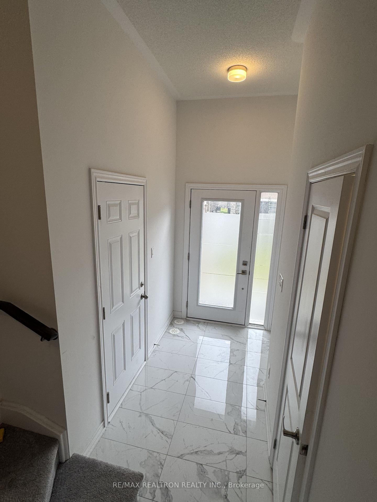 Photo 8 of 2031 Cameron Lott Crescent, Oshawa, Kedron — HOMEH