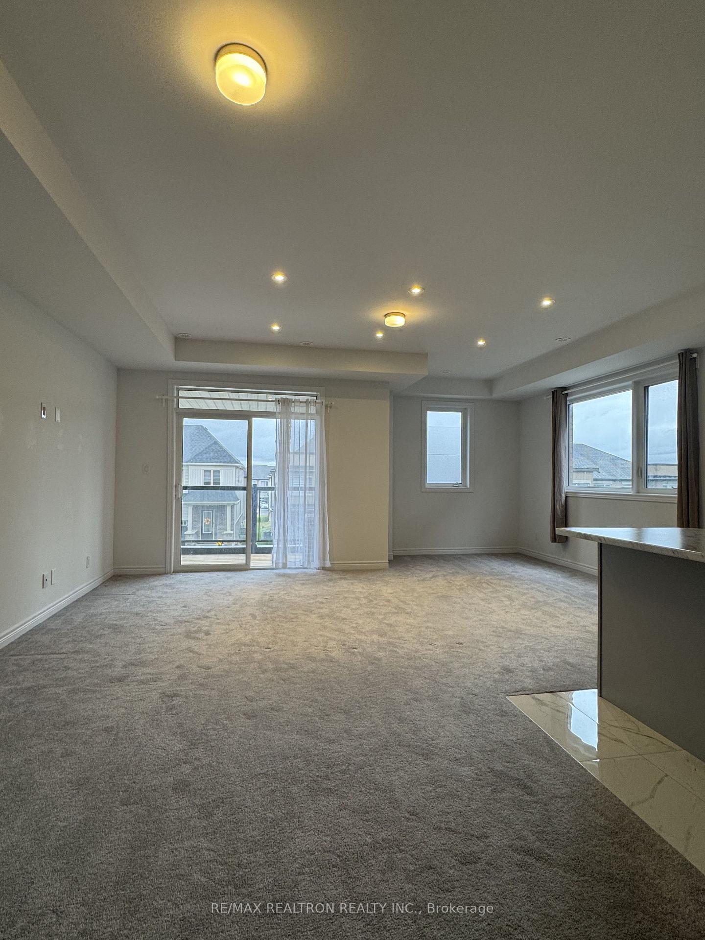 Photo 10 of 2031 Cameron Lott Crescent, Oshawa, Kedron — HOMEH
