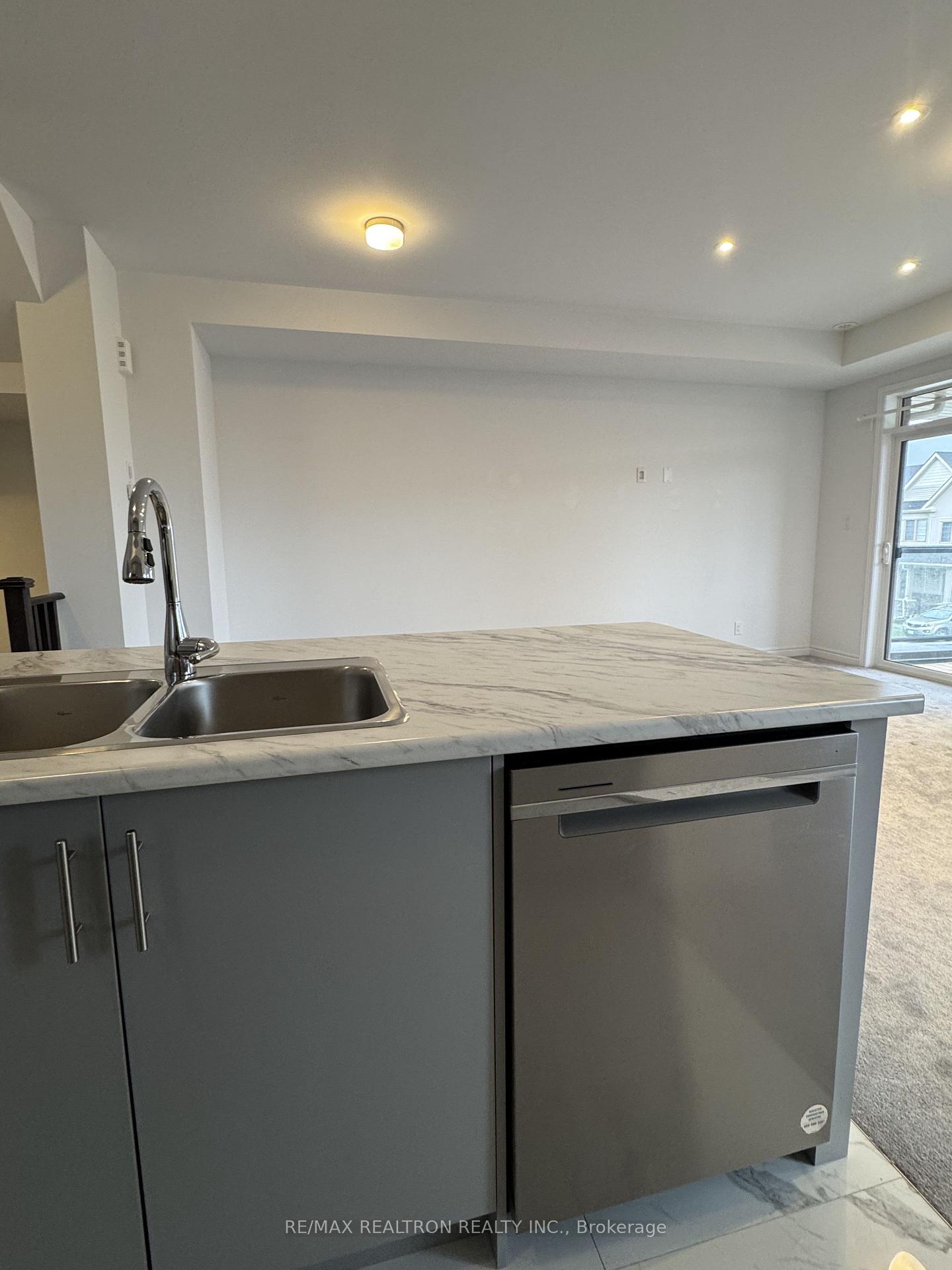 Photo 18 of 2031 Cameron Lott Crescent, Oshawa, Kedron — HOMEH