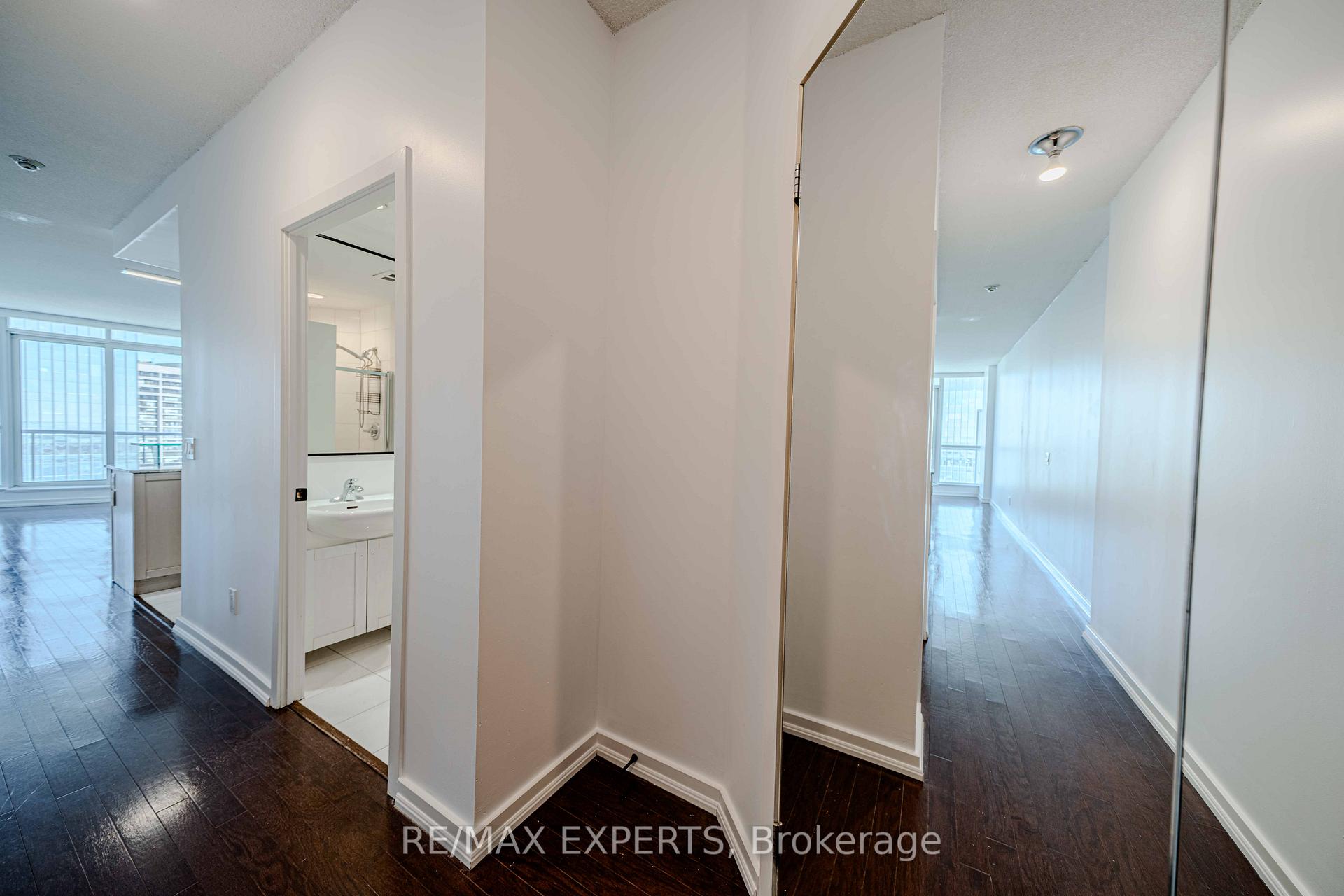 Photo 7 of Unit 2905, 8 York Street, Toronto, Waterfront Communities — HOMEH