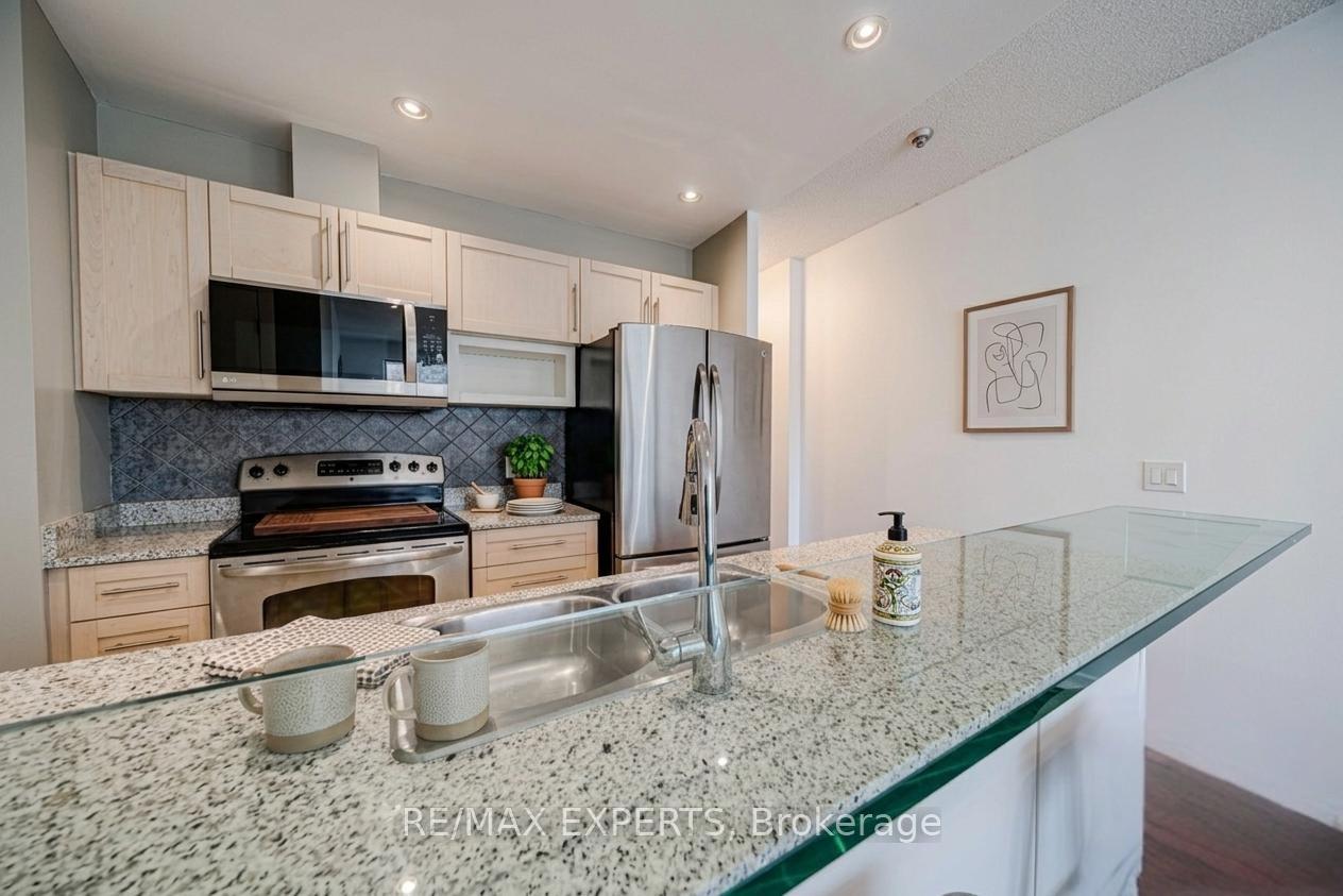 Photo 10 of Unit 2905, 8 York Street, Toronto, Waterfront Communities — HOMEH