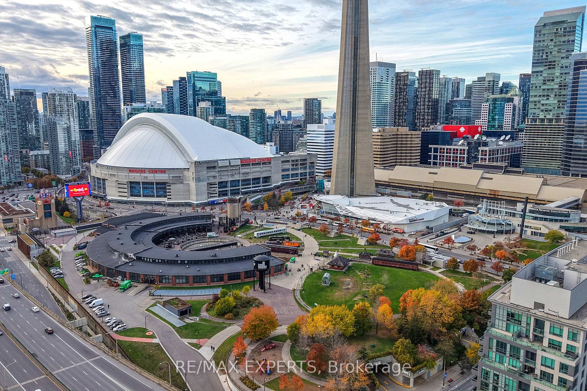 Photo 38 of Unit 2905, 8 York Street, Toronto, Waterfront Communities — HOMEH
