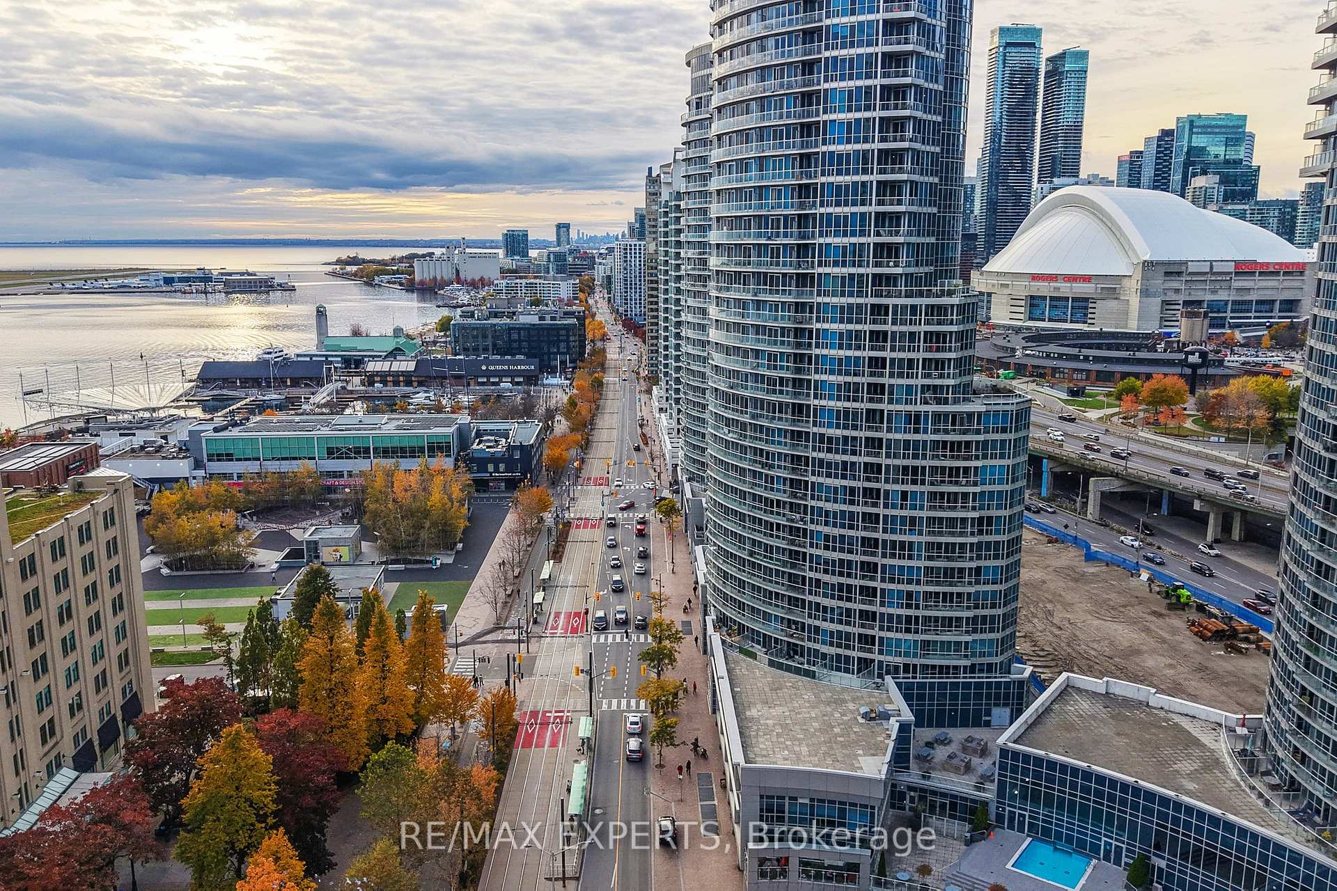 Photo 43 of Unit 2905, 8 York Street, Toronto, Waterfront Communities — HOMEH