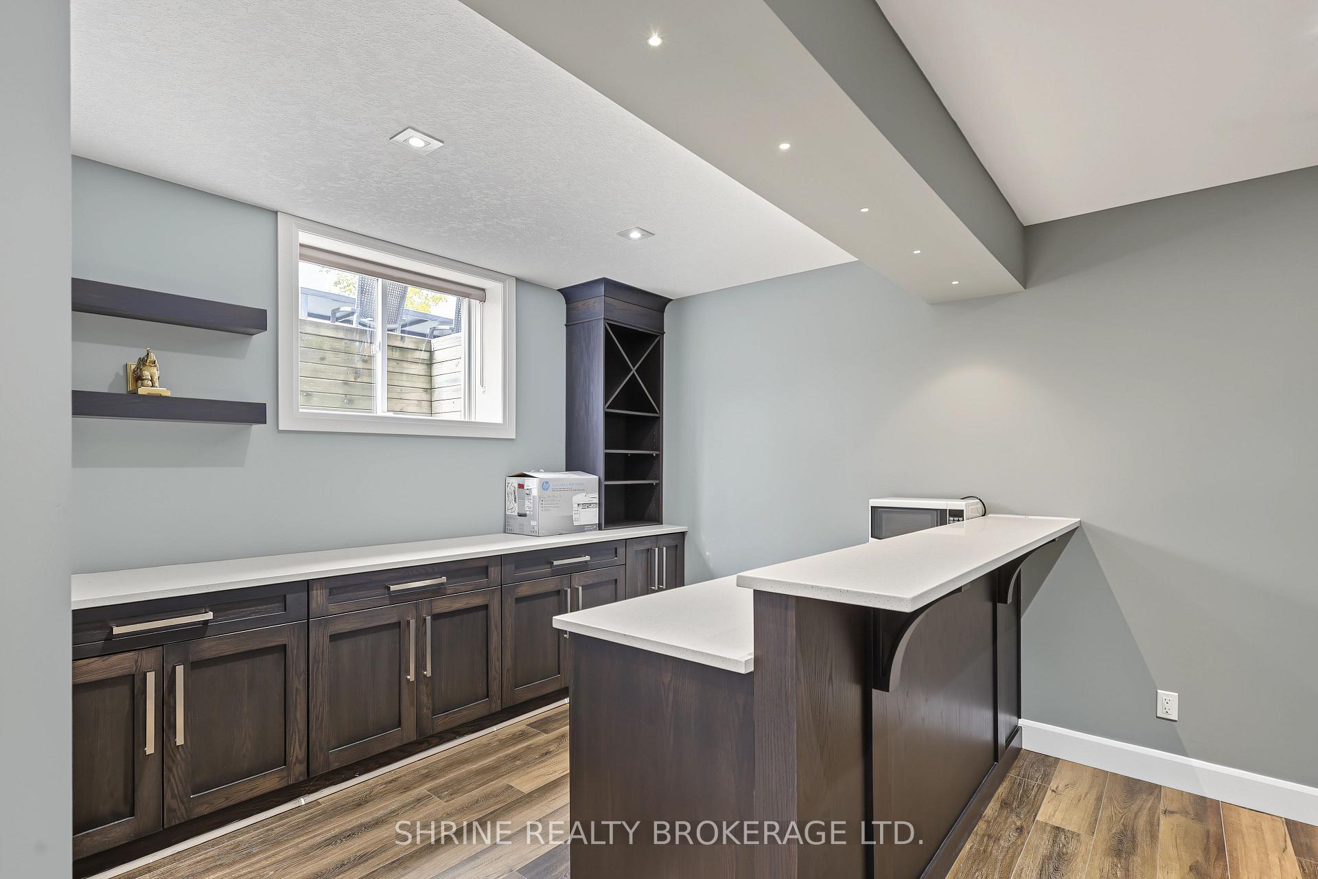 Photo 37 of 977 Longworth Road, London, South L — HOMEH