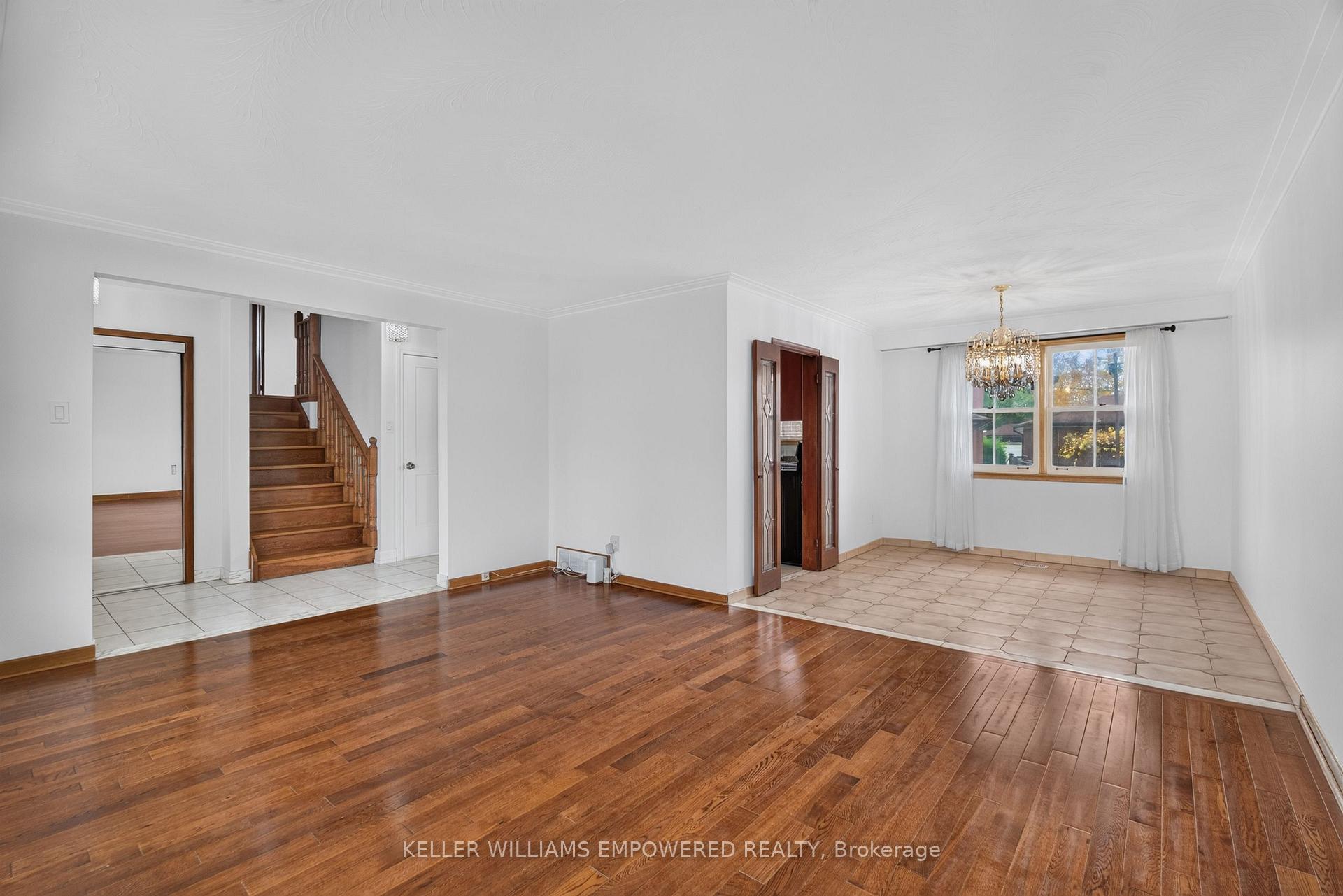 Photo 8 of Unit Main, 6 Archway Crescent, North York, Humbermede — HOMEH
