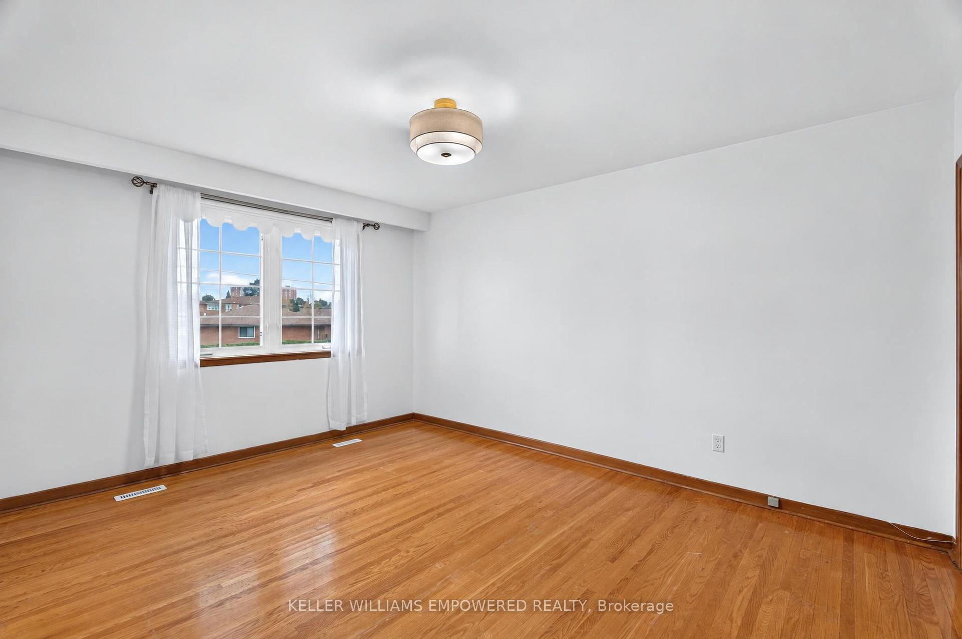 Photo 23 of Unit Main, 6 Archway Crescent, North York, Humbermede — HOMEH