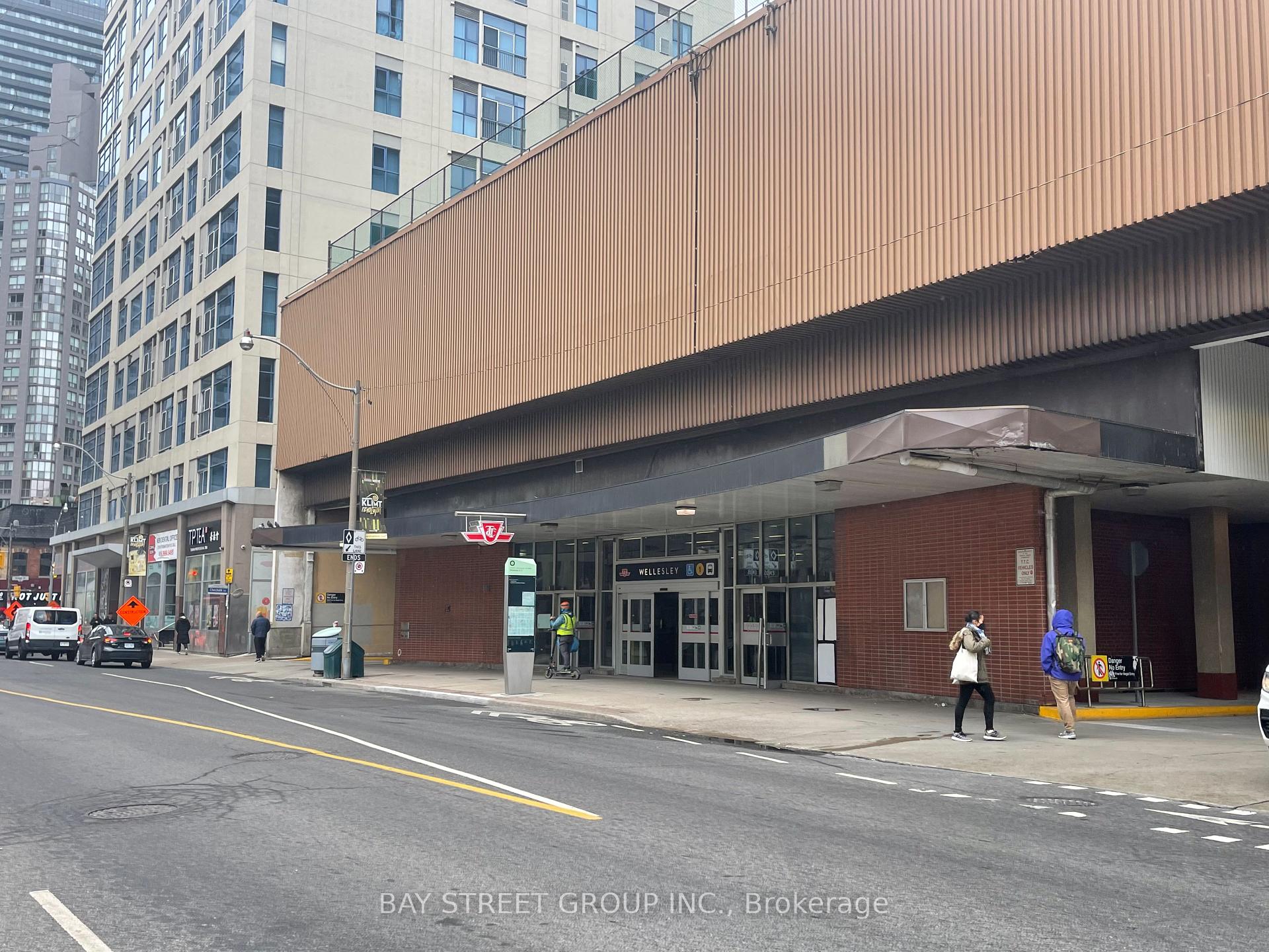 Photo 10 of 28 Wellesley Street E, Toronto, Church-Yonge Corridor — HOMEH