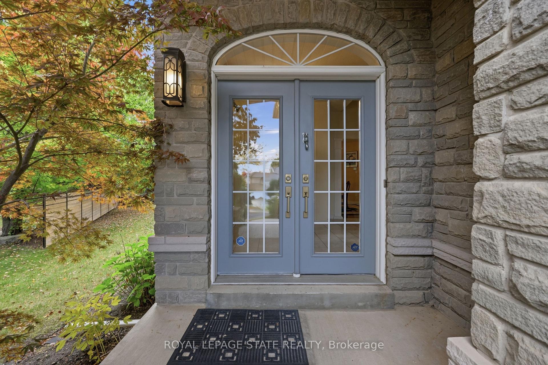 Photo 9 of 62 Anderson Court, Hamilton, Ancaster — HOMEH