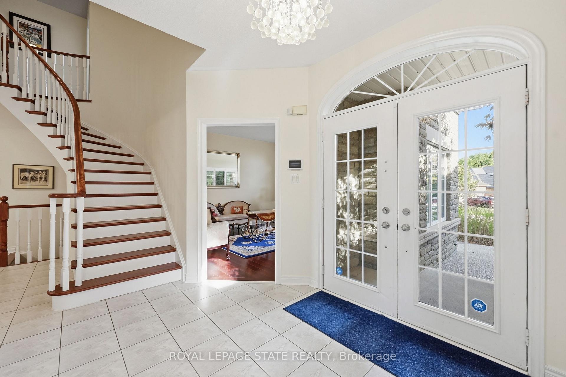 Photo 11 of 62 Anderson Court, Hamilton, Ancaster — HOMEH
