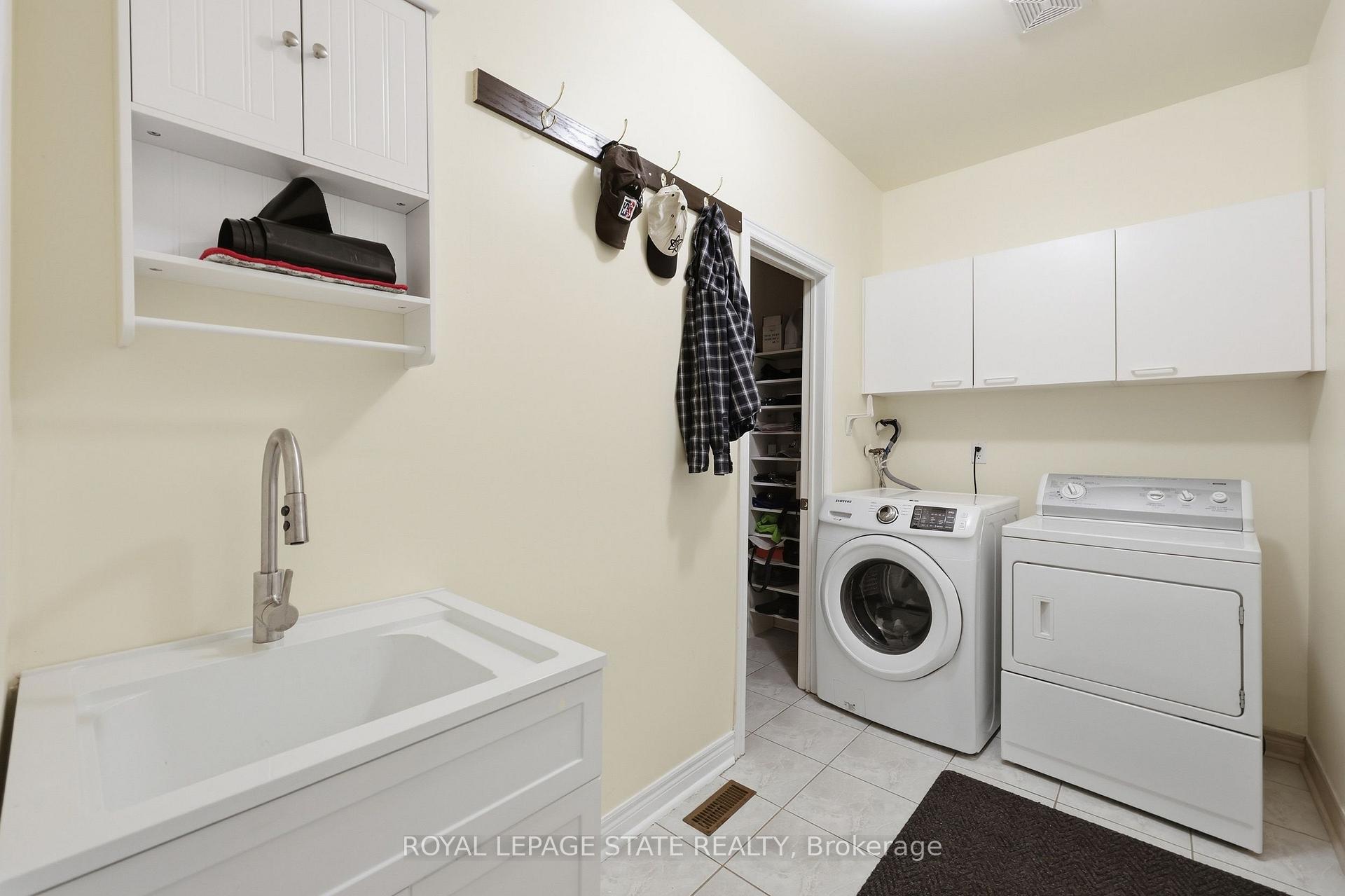 Photo 26 of 62 Anderson Court, Hamilton, Ancaster — HOMEH