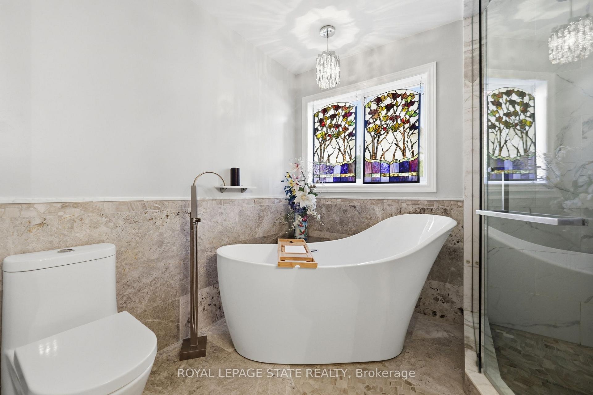 Photo 32 of 62 Anderson Court, Hamilton, Ancaster — HOMEH
